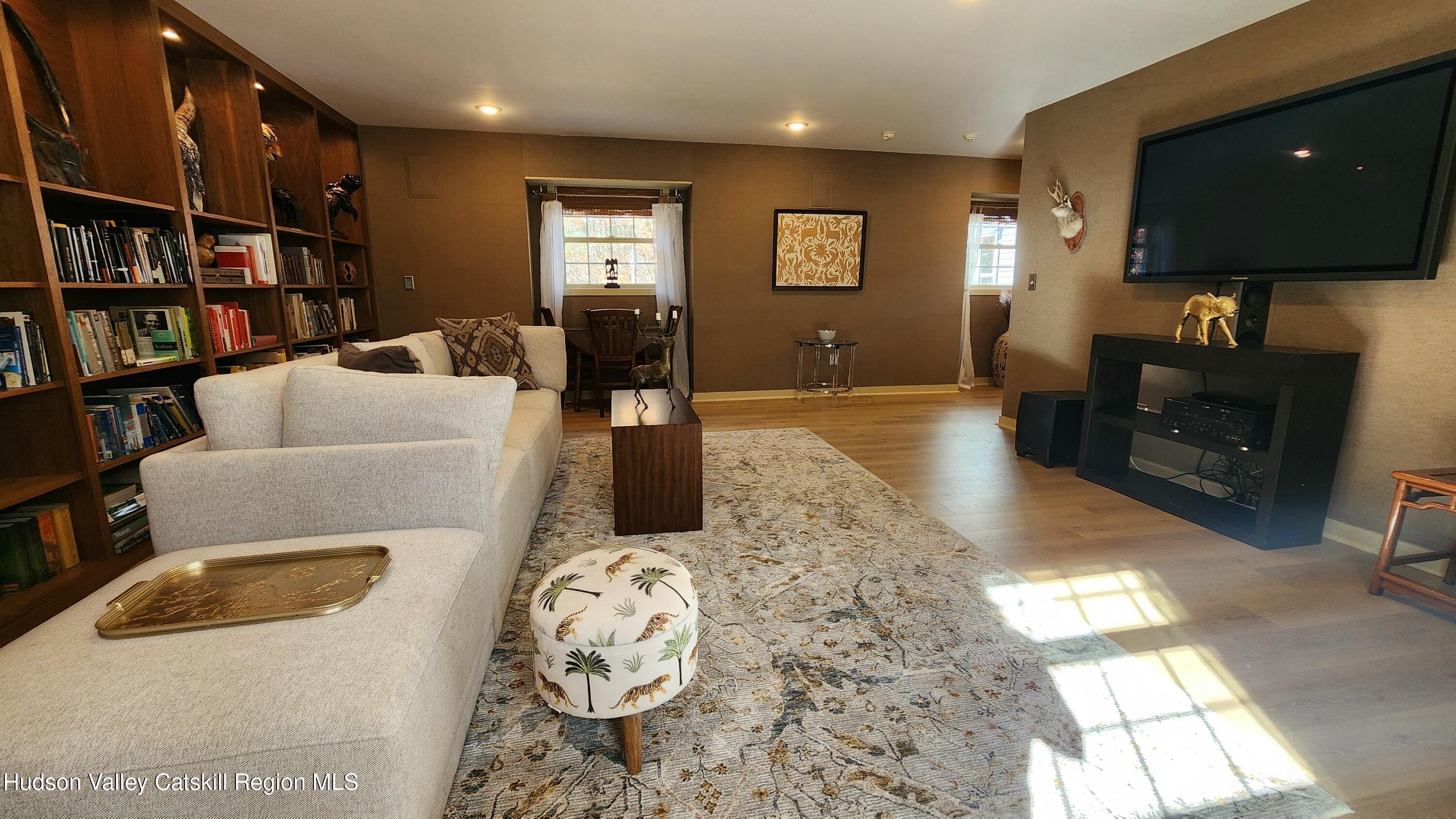 100 Greymouse Road Road