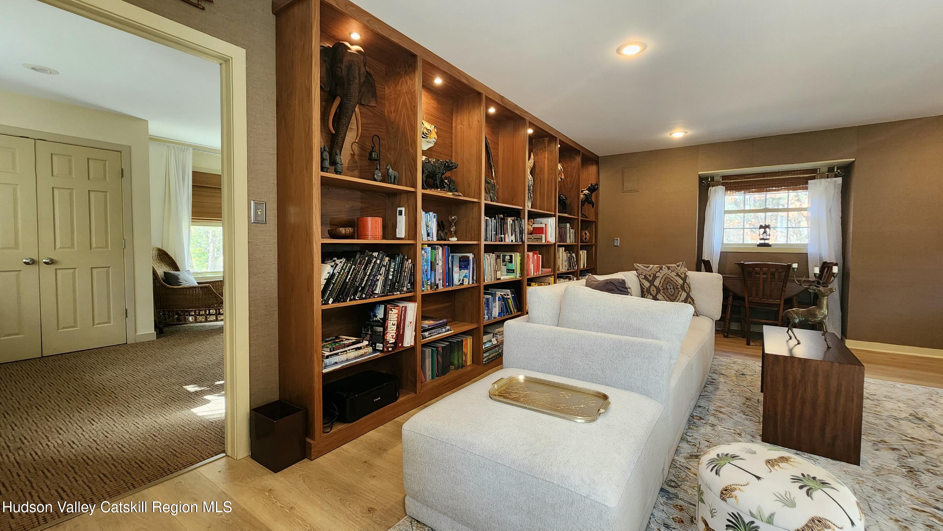 100 Greymouse Road Road