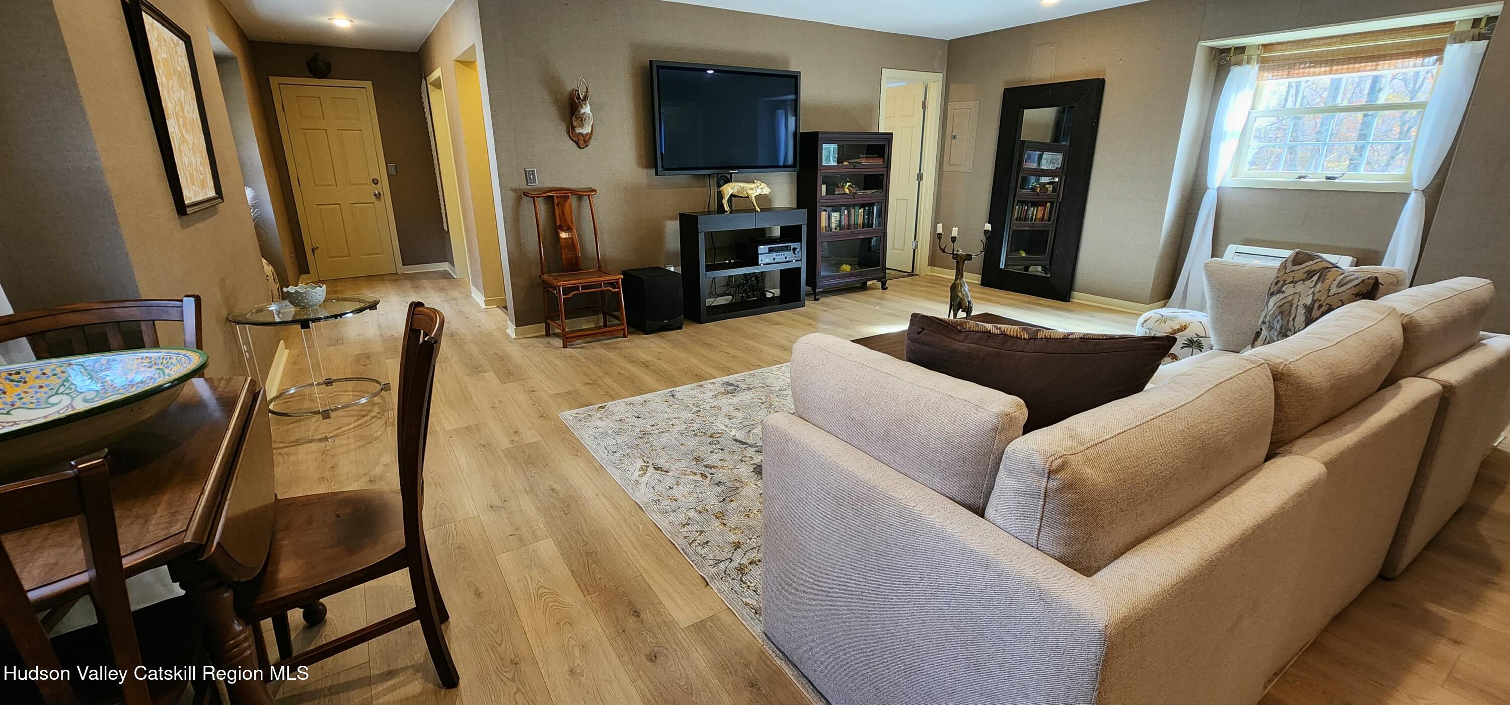 100 Greymouse Road Road