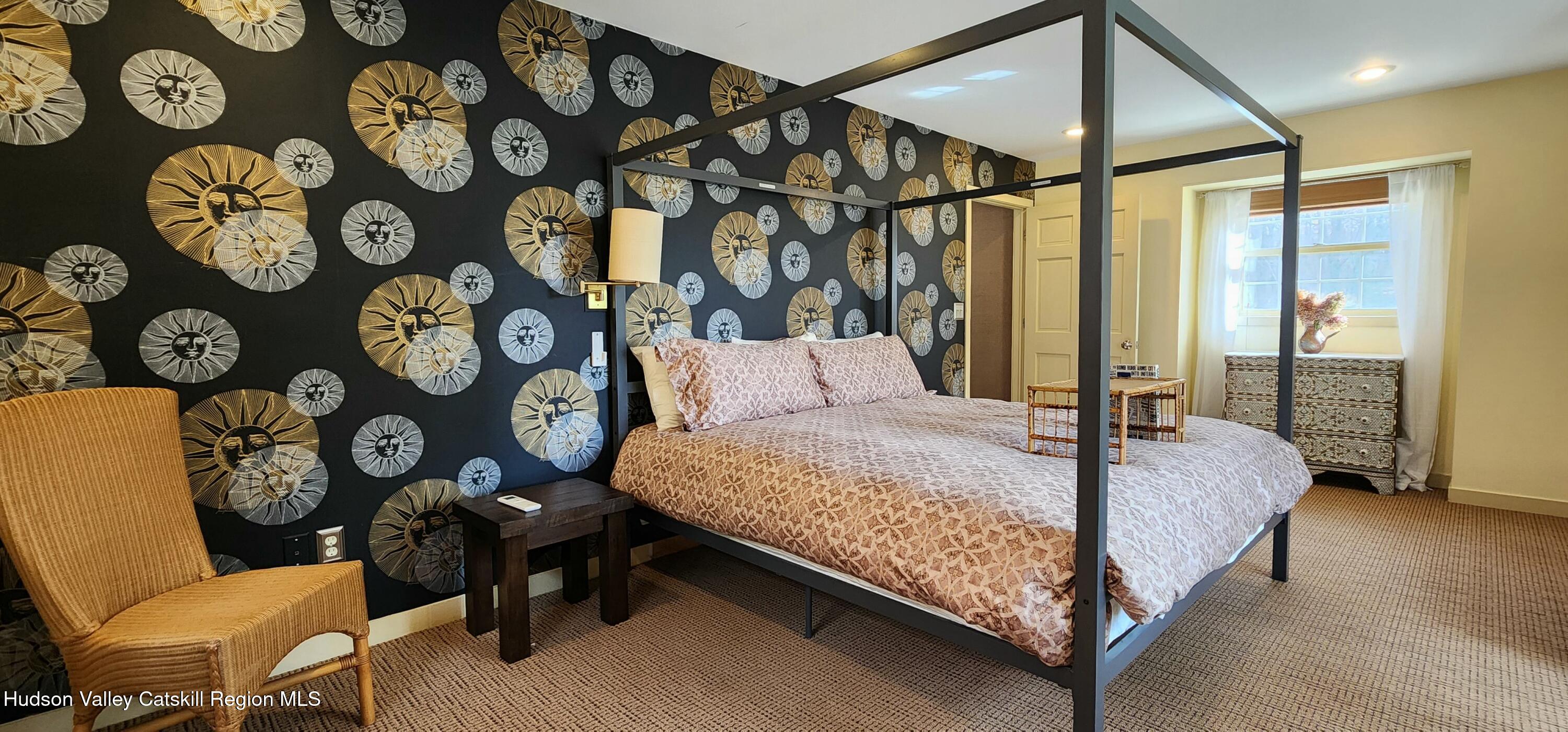 100 Greymouse Road Road