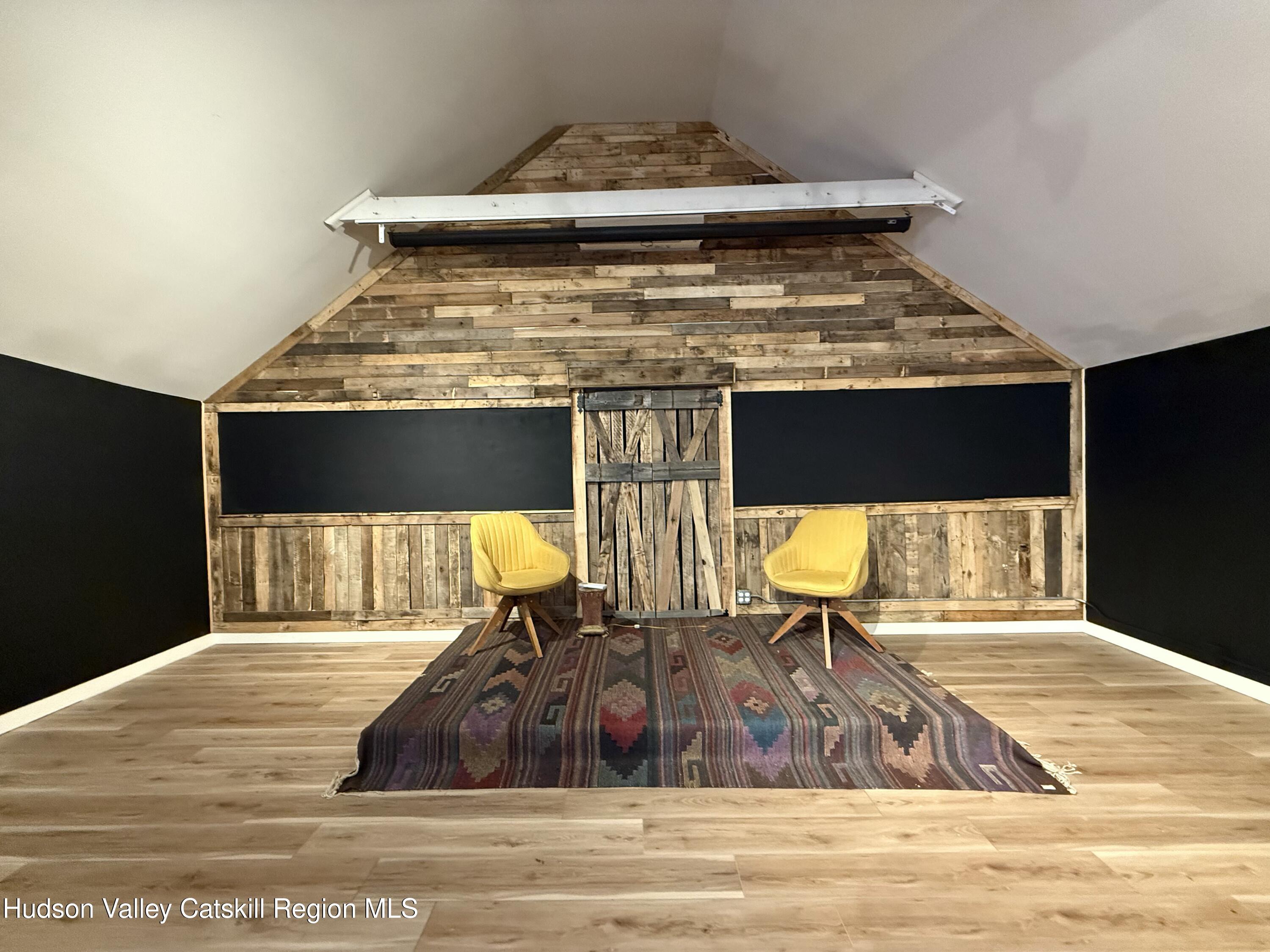 59 Tinker Street, Lrg Rm