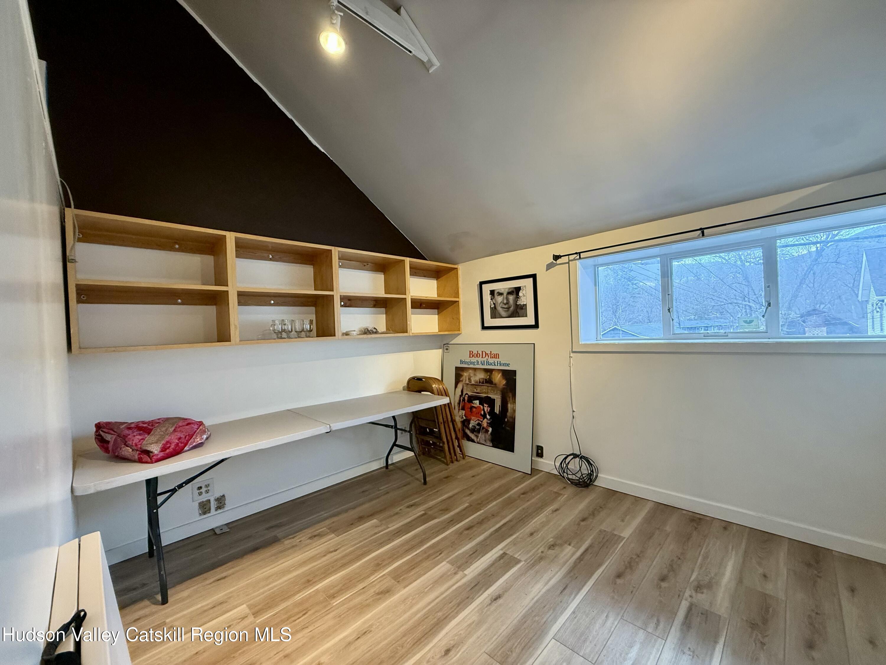 59 Tinker Street, Lrg Rm