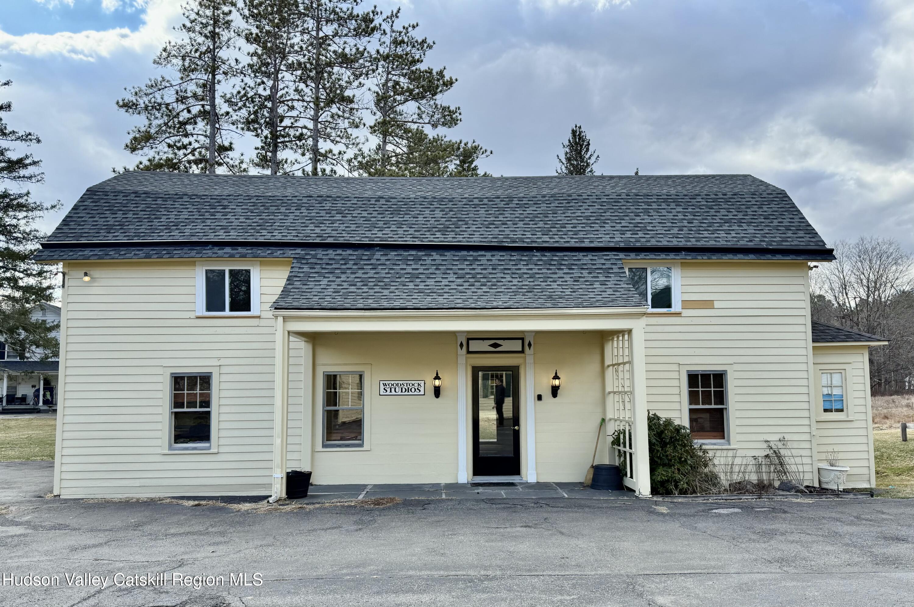 100 Tinker Street, A