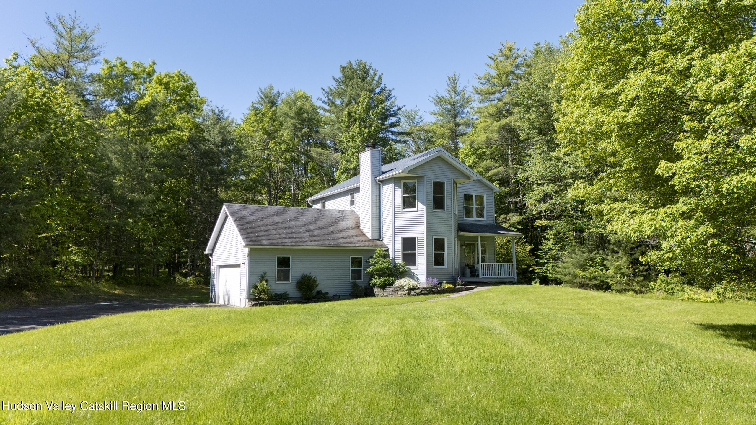 1531 Glasco Turnpike