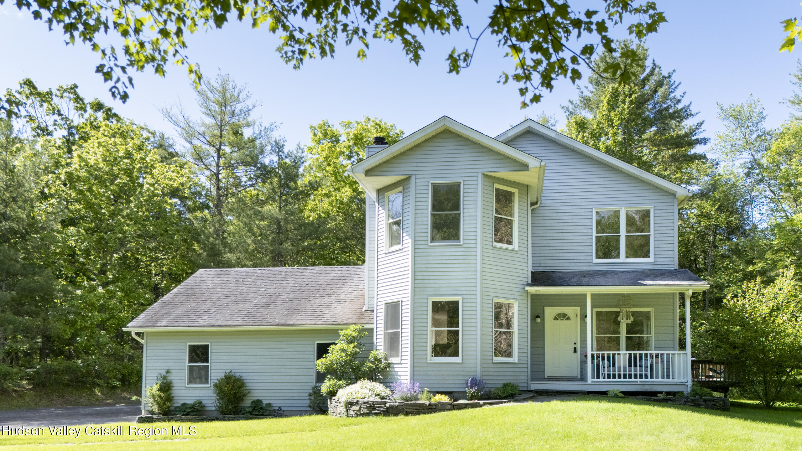 1531 Glasco Turnpike