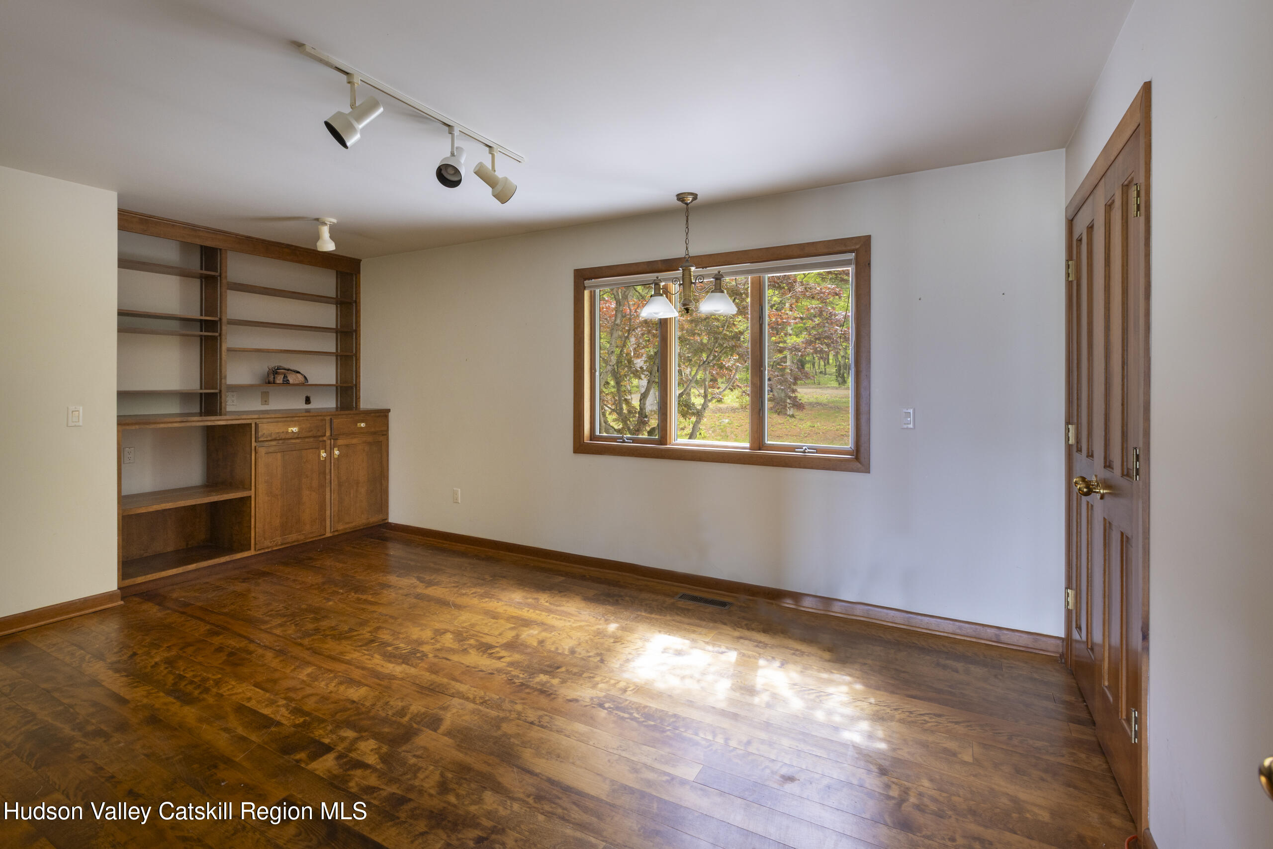 25 Ridge Road