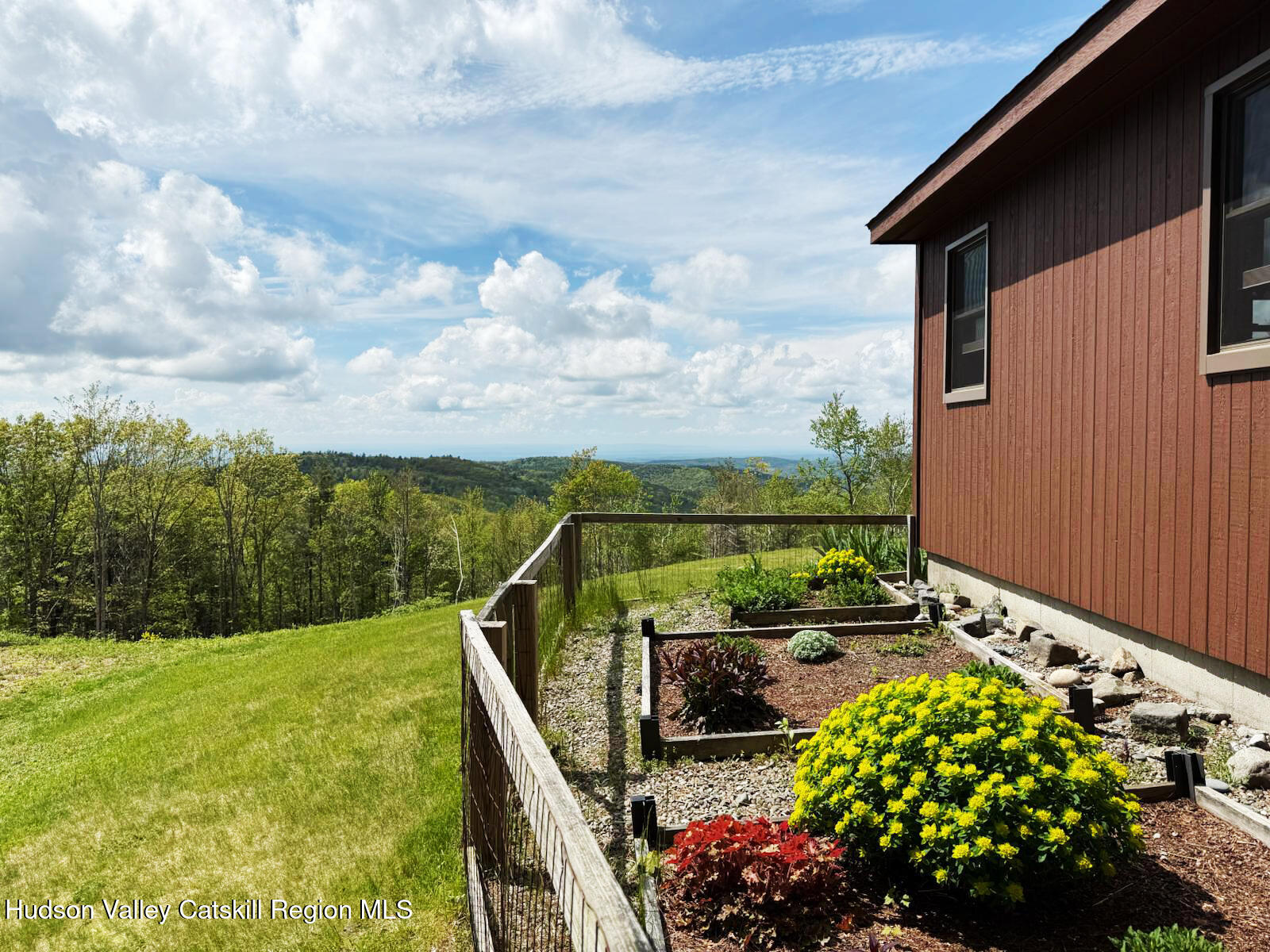 25 Ridge Road