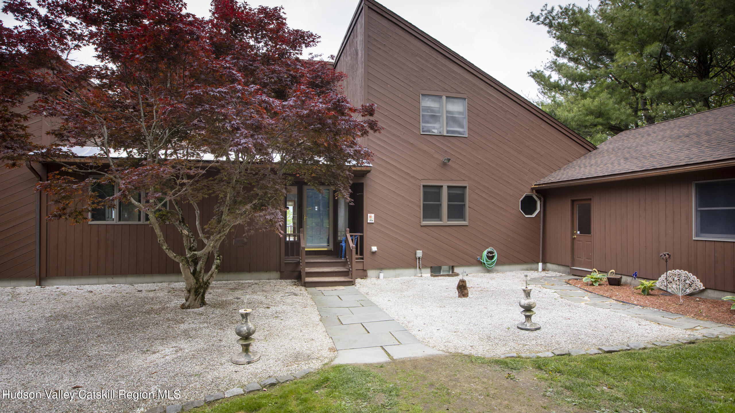 25 Ridge Road