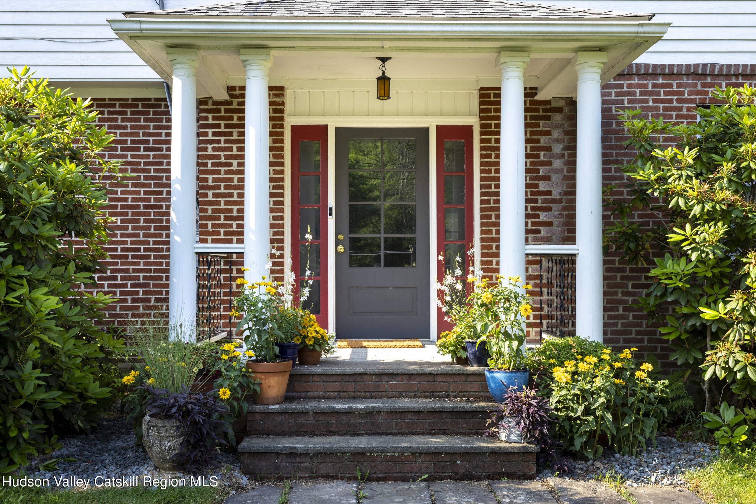 1807 Glasco Turnpike