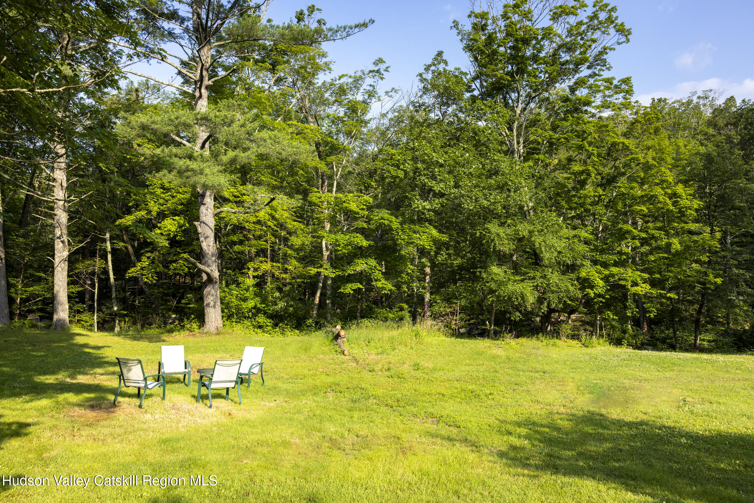 1807 Glasco Turnpike