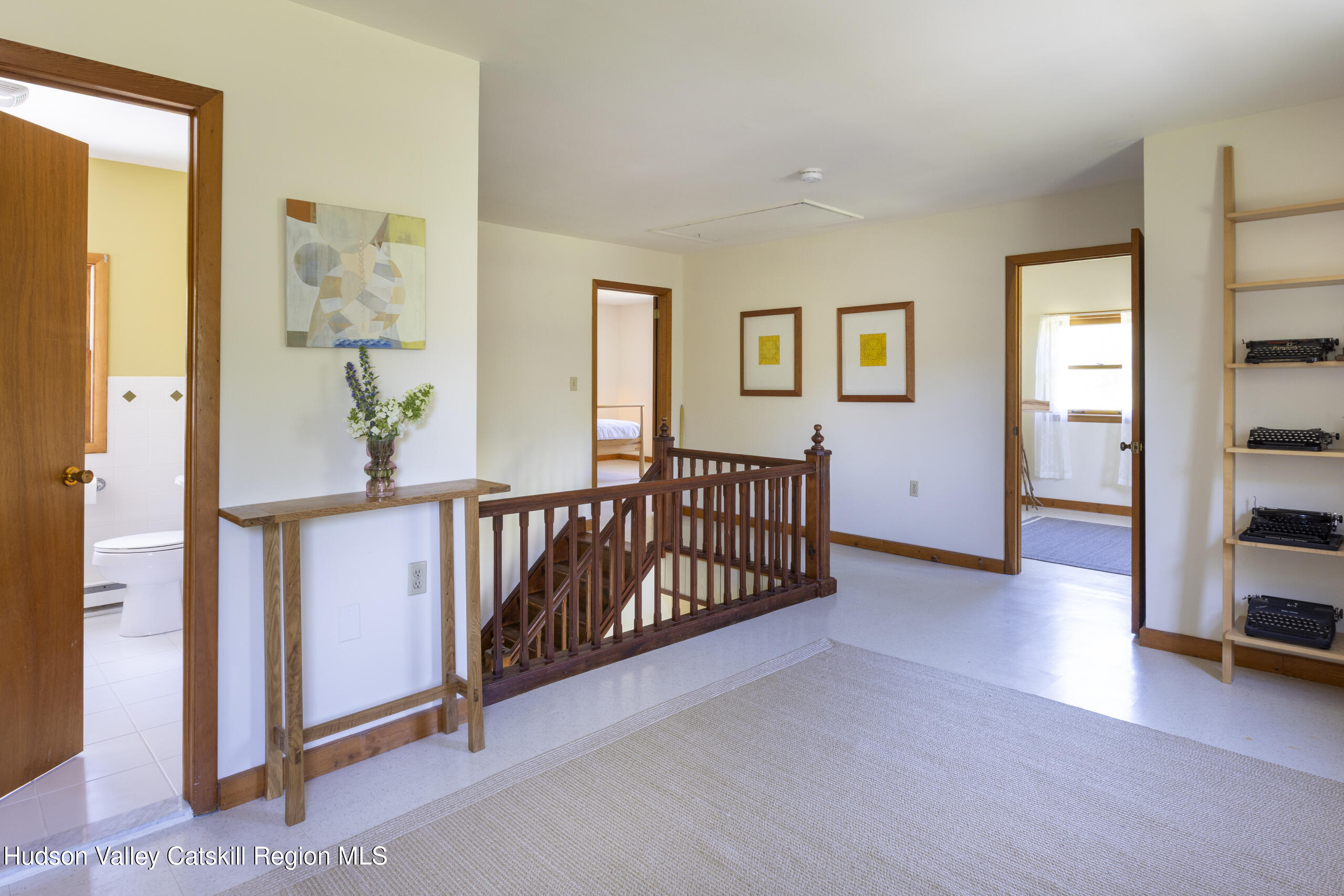 1807 Glasco Turnpike