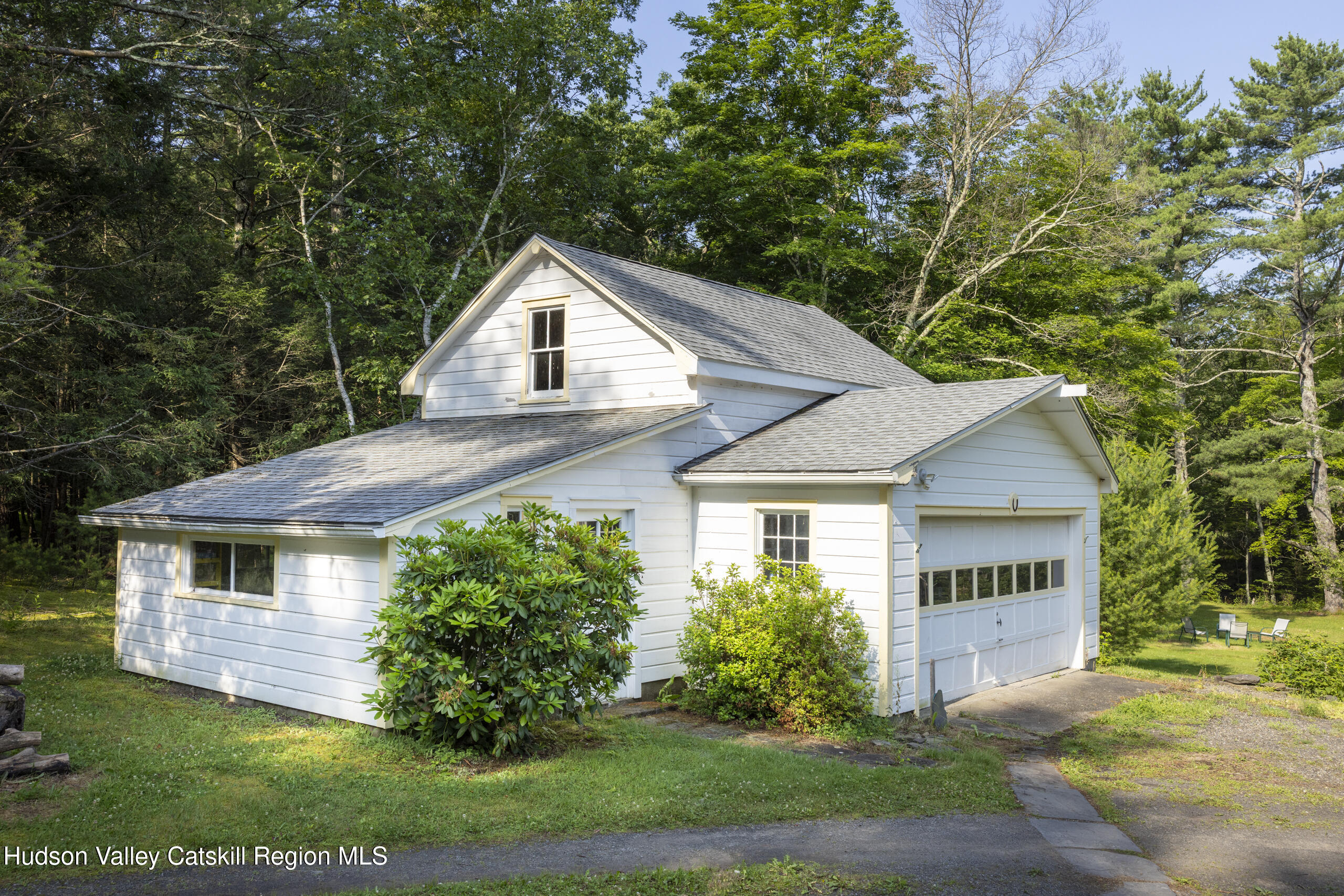 1807 Glasco Turnpike