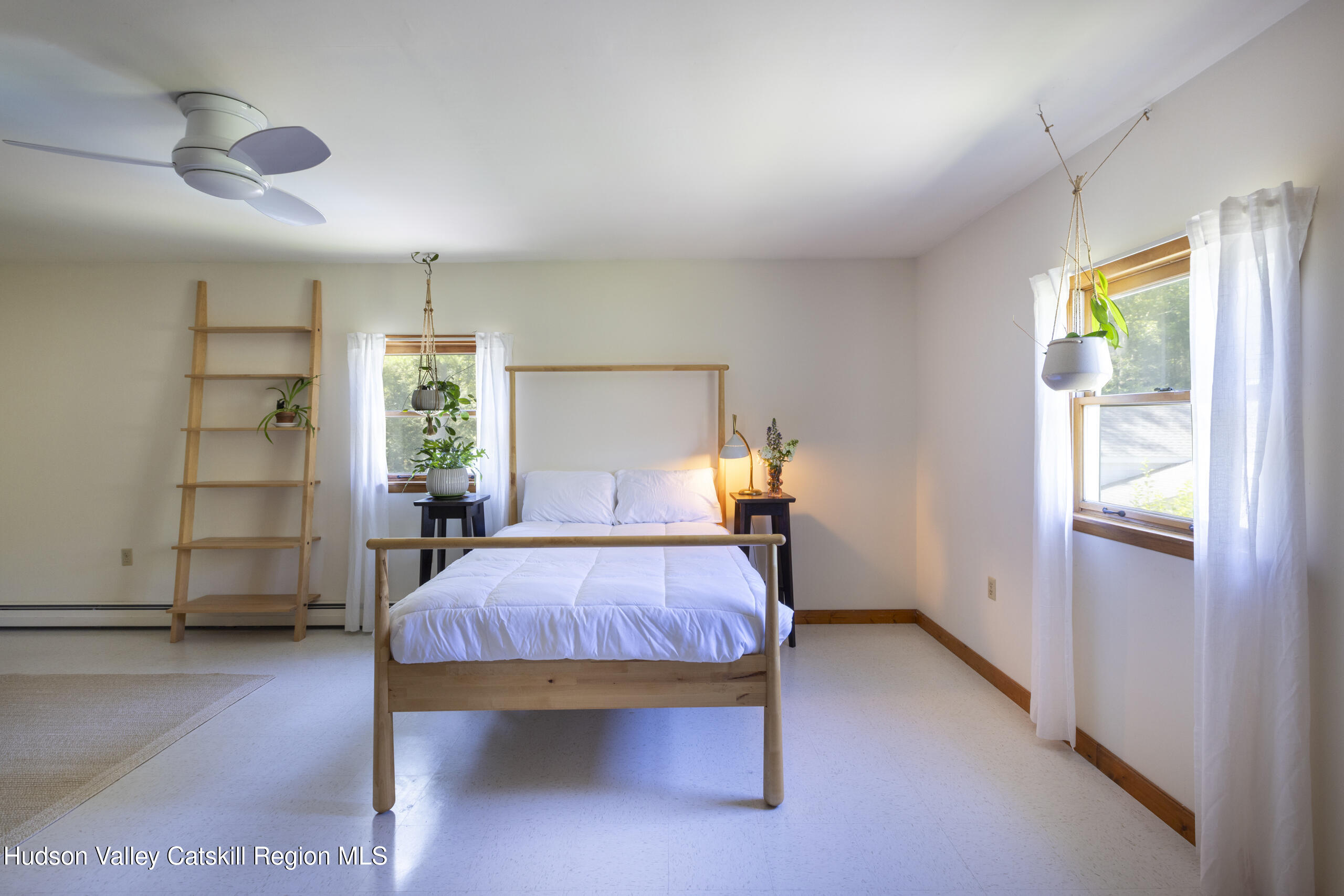 1807 Glasco Turnpike