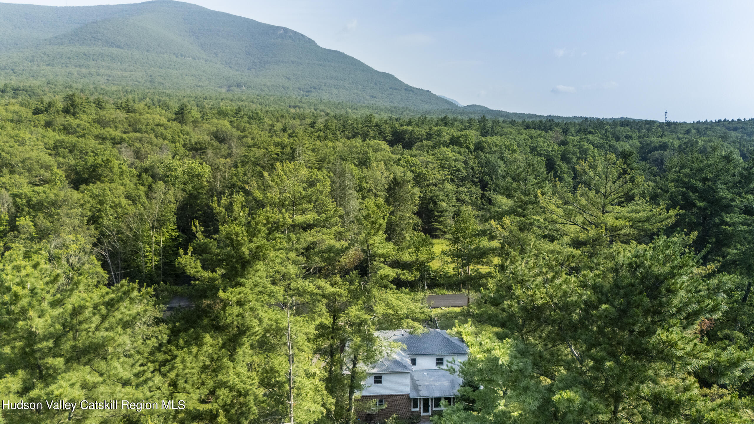 1807 Glasco Turnpike