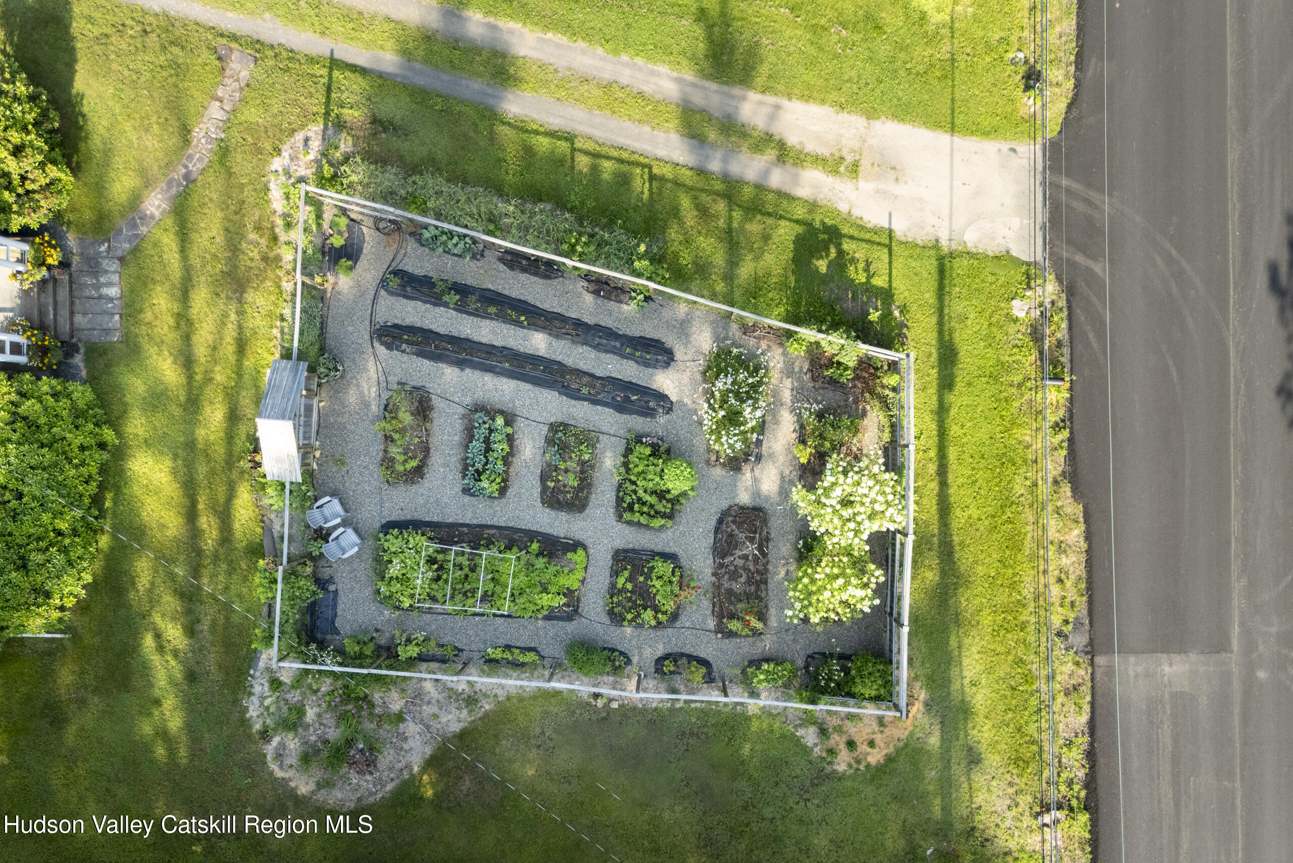 1807 Glasco Turnpike