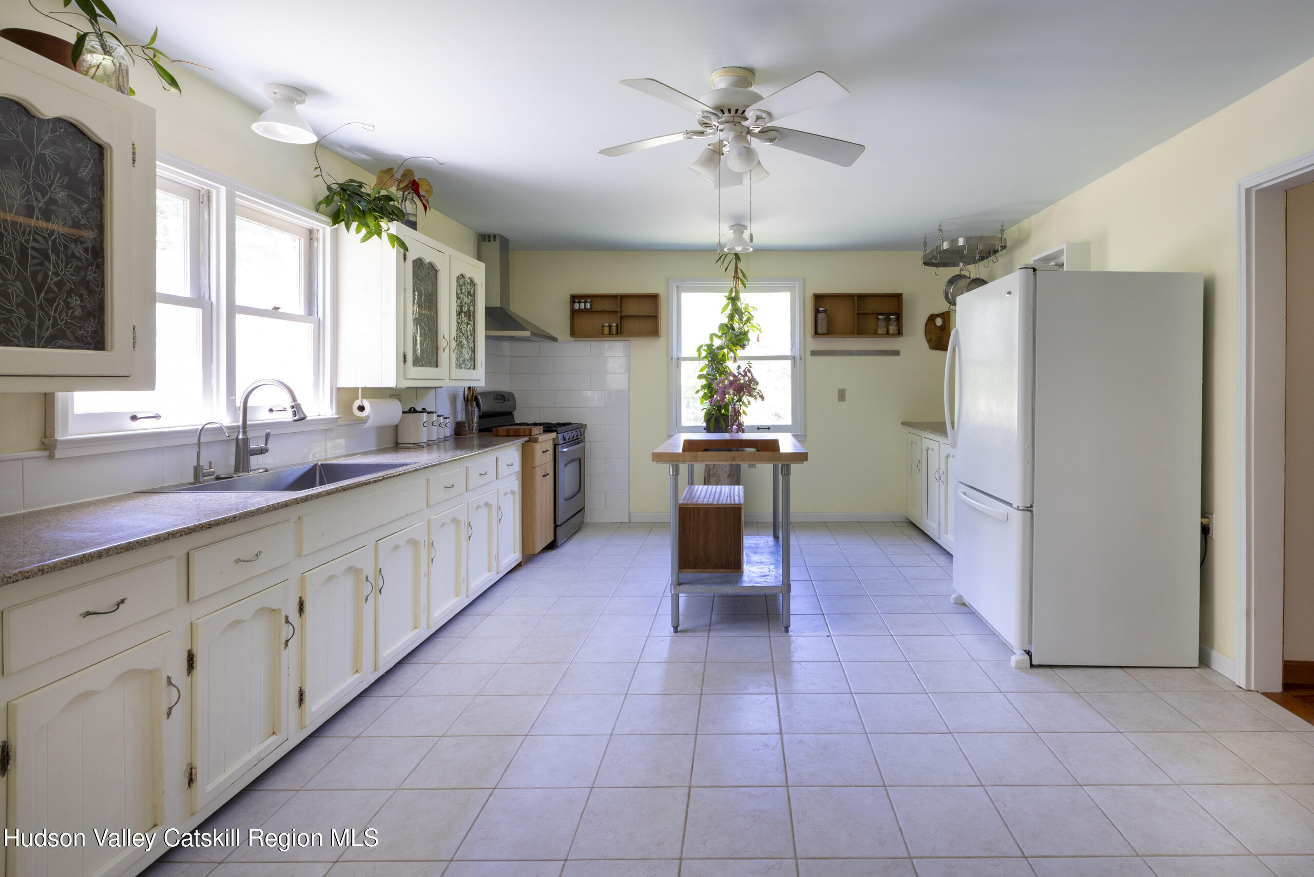 1807 Glasco Turnpike