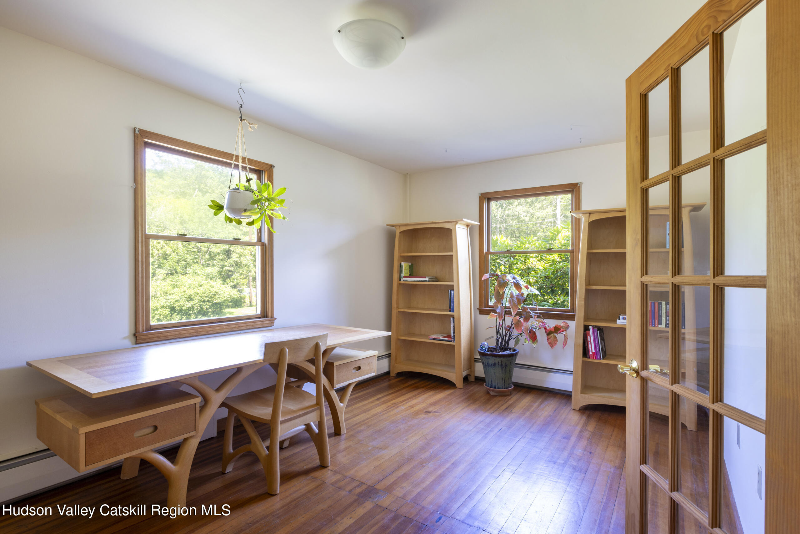 1807 Glasco Turnpike