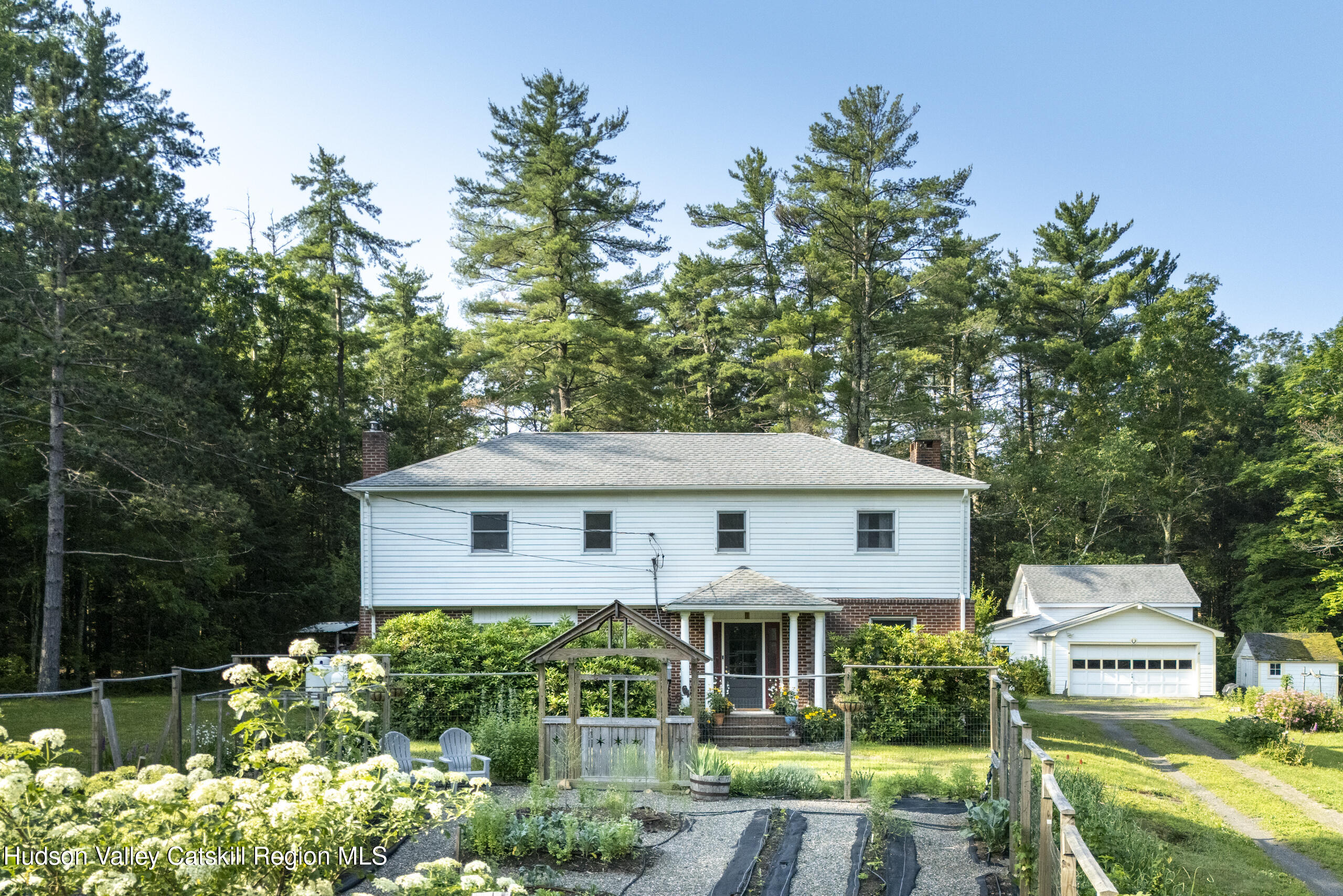 1807 Glasco Turnpike