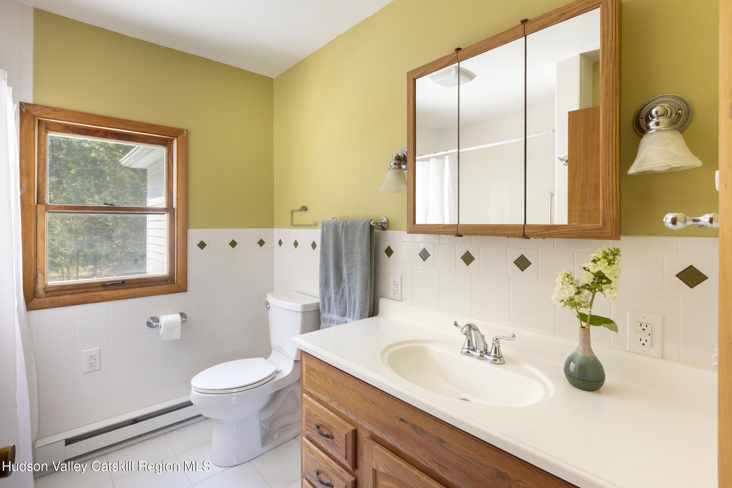 1807 Glasco Turnpike