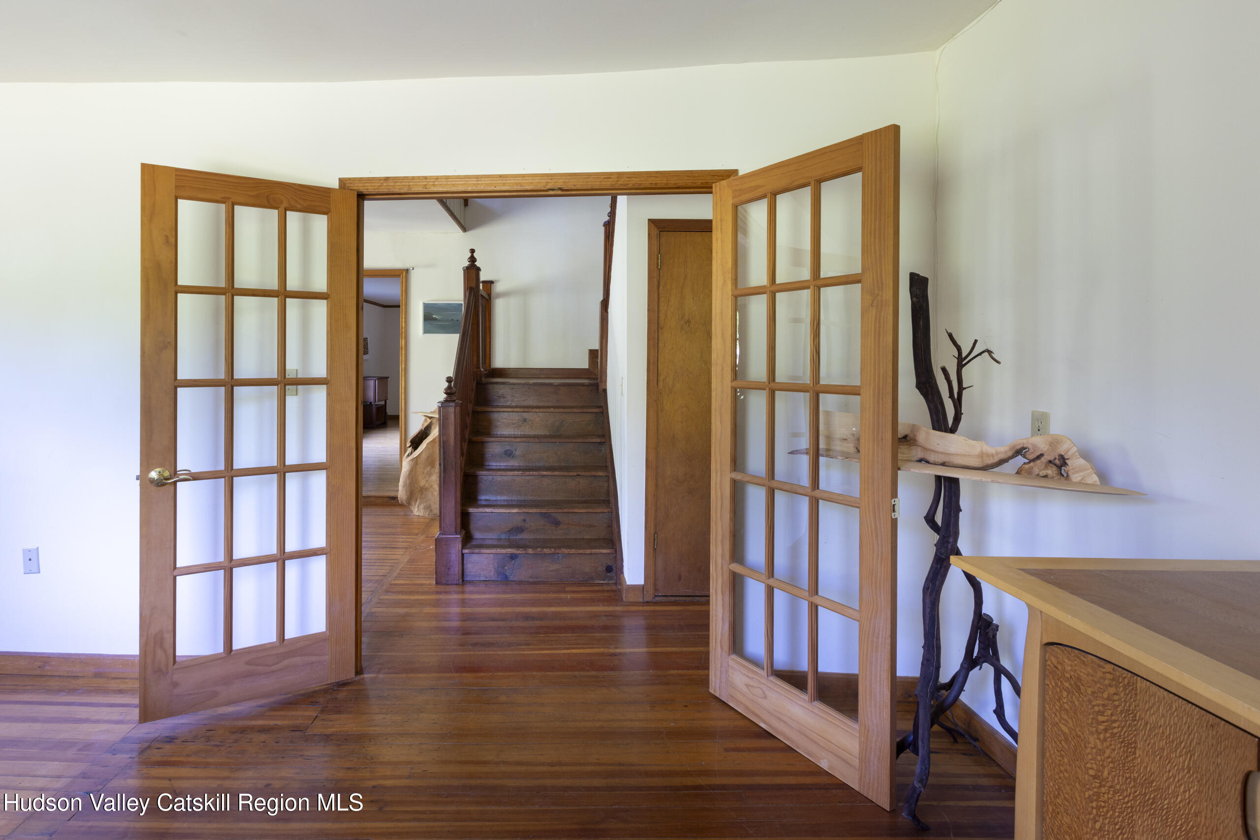 1807 Glasco Turnpike