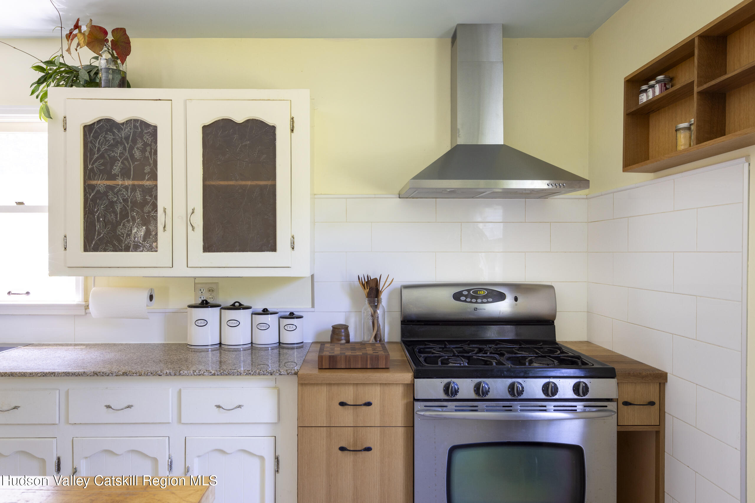 1807 Glasco Turnpike