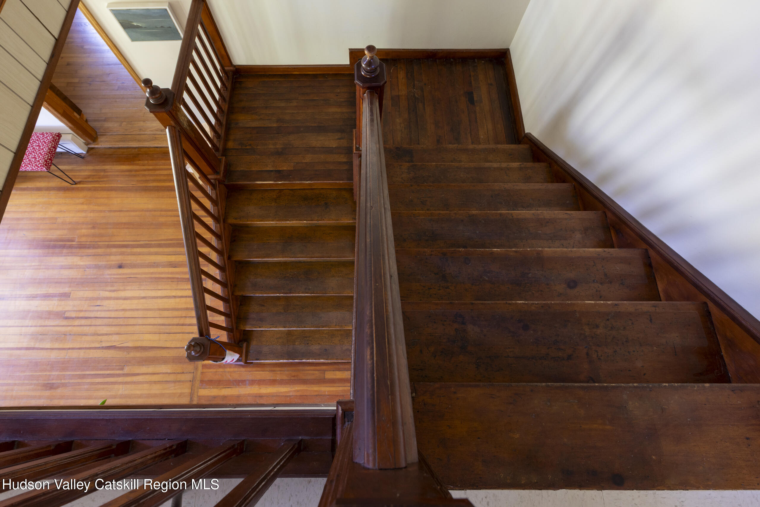 1807 Glasco Turnpike