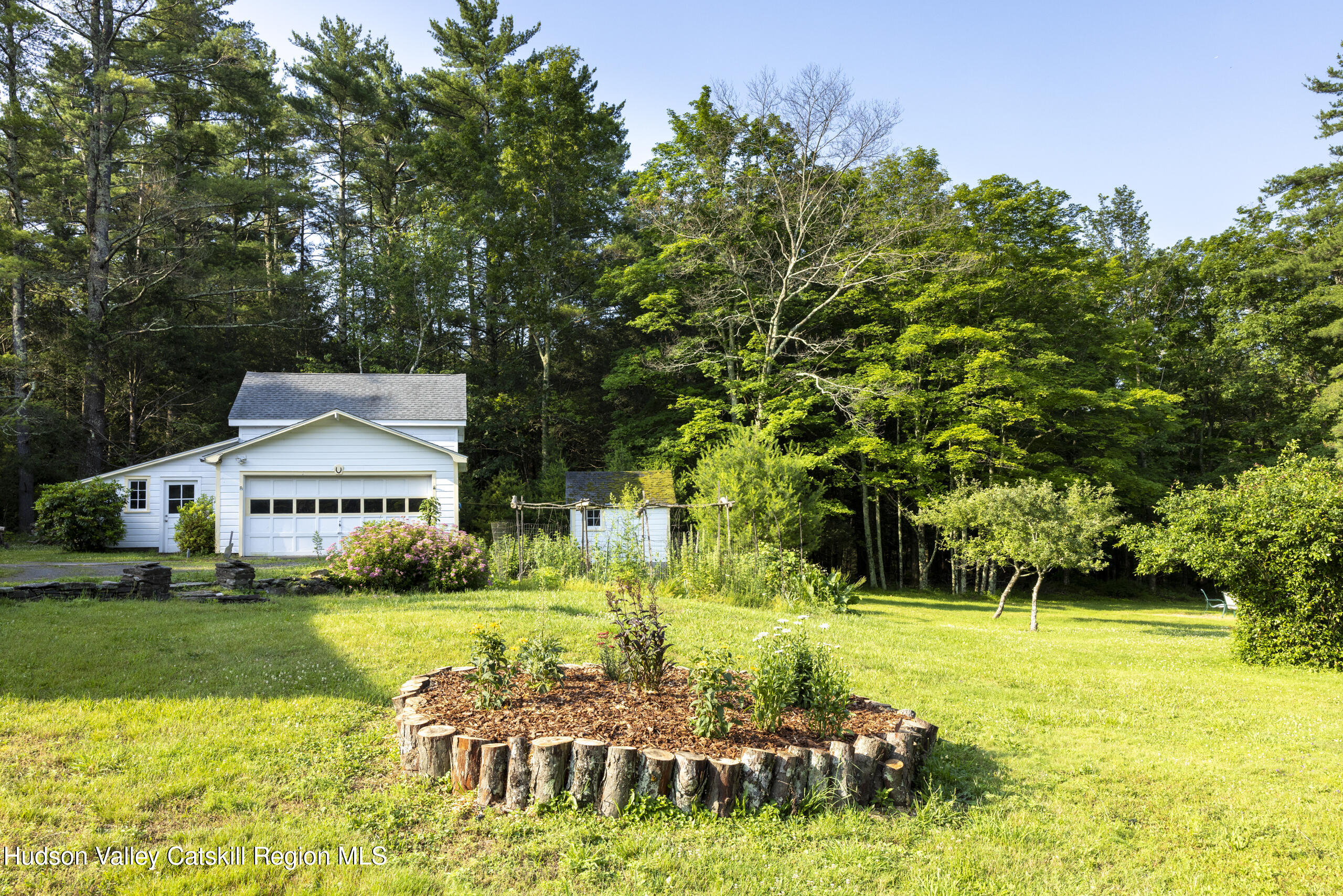 1807 Glasco Turnpike