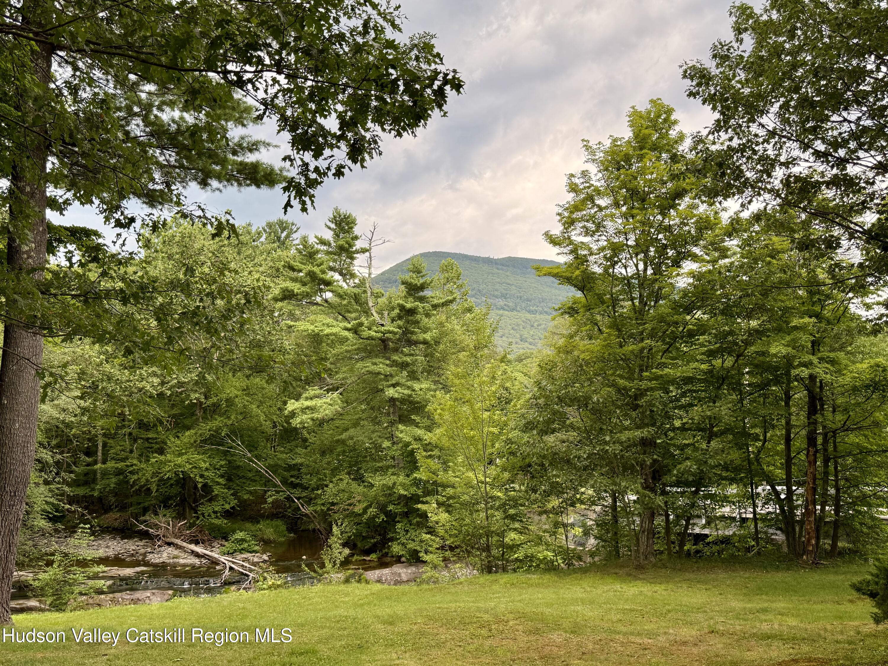 427 West Saugerties Road