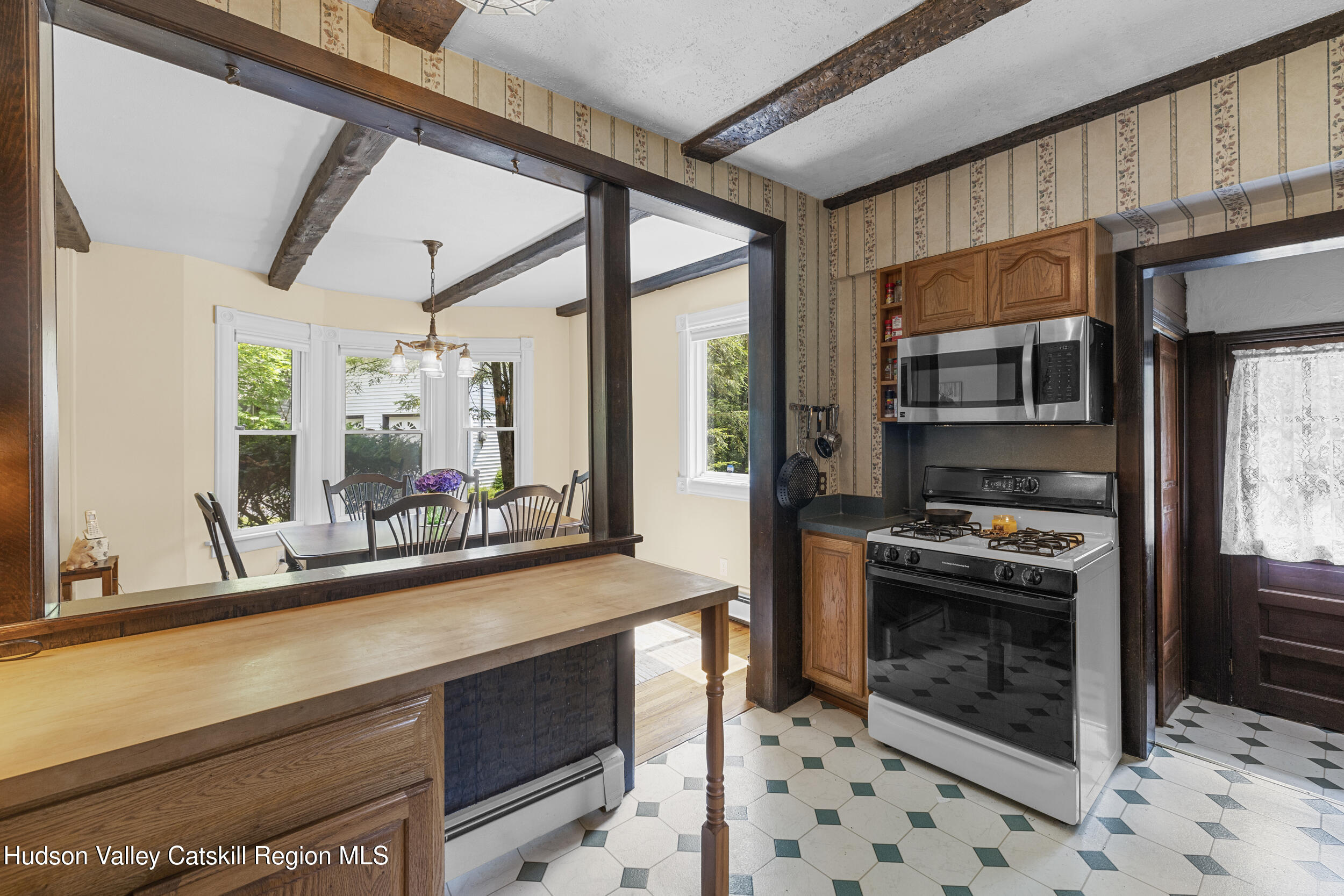 427 West Saugerties Road