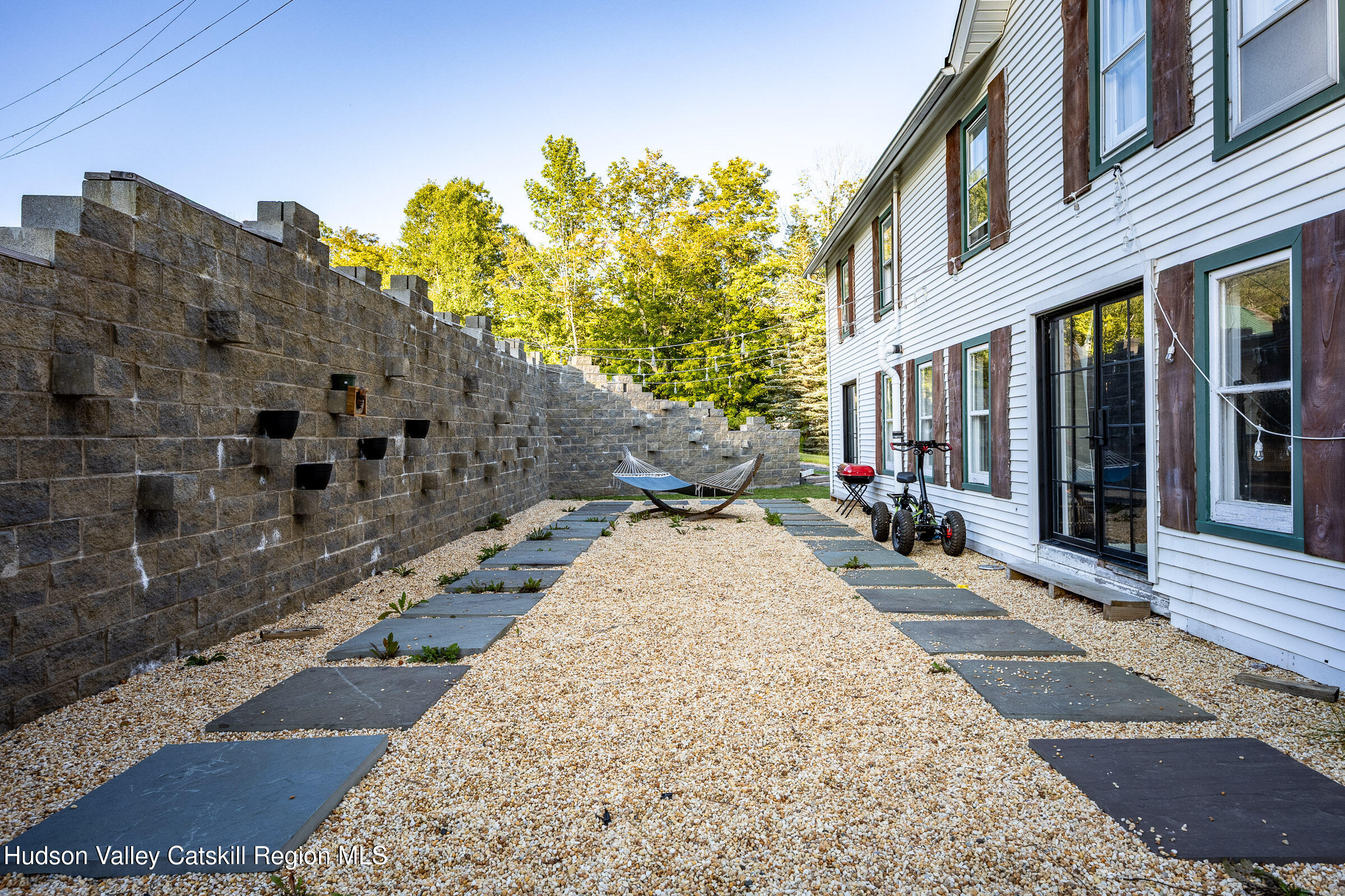 3 Leon Macglashan Road
