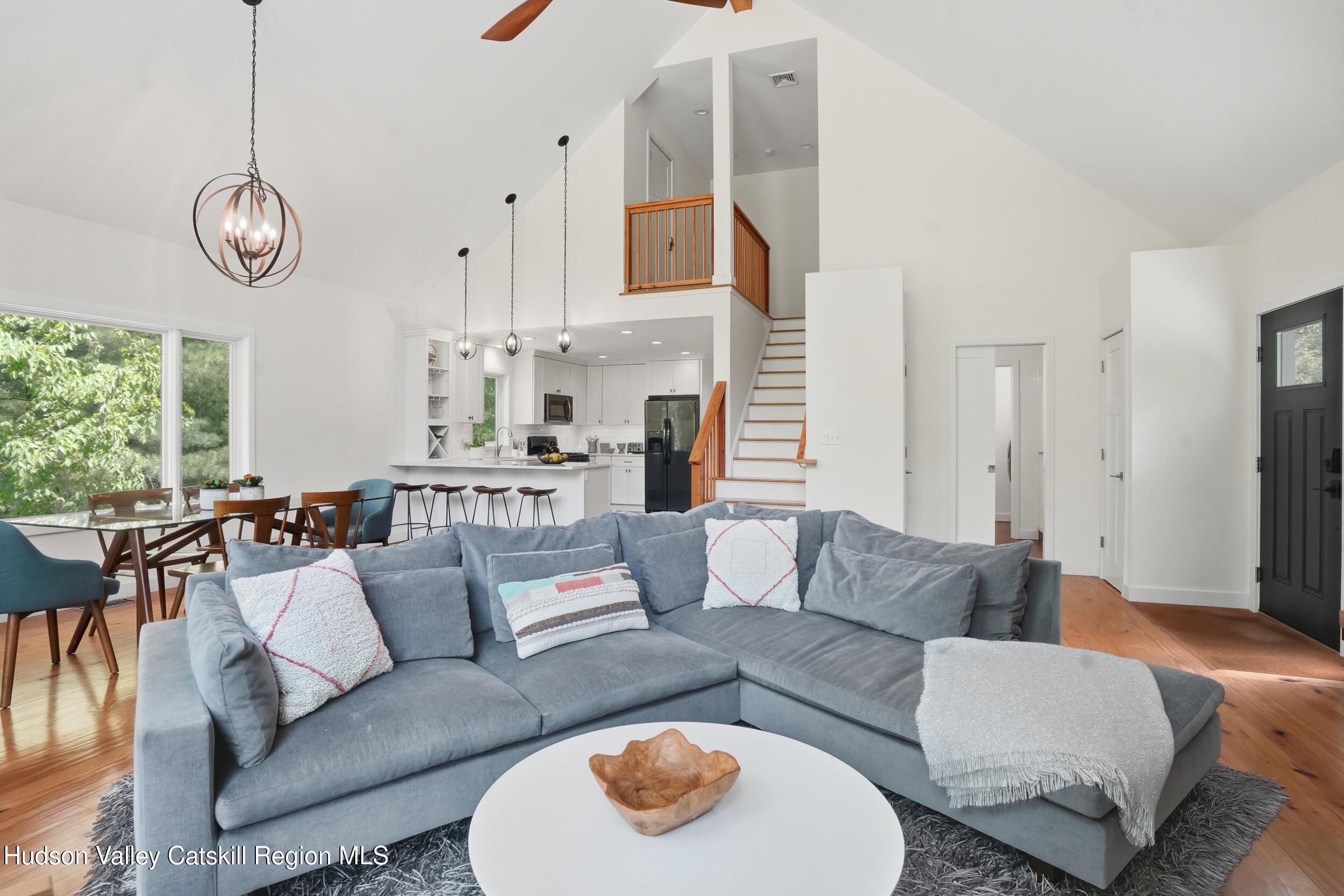 21 Woodland Lane