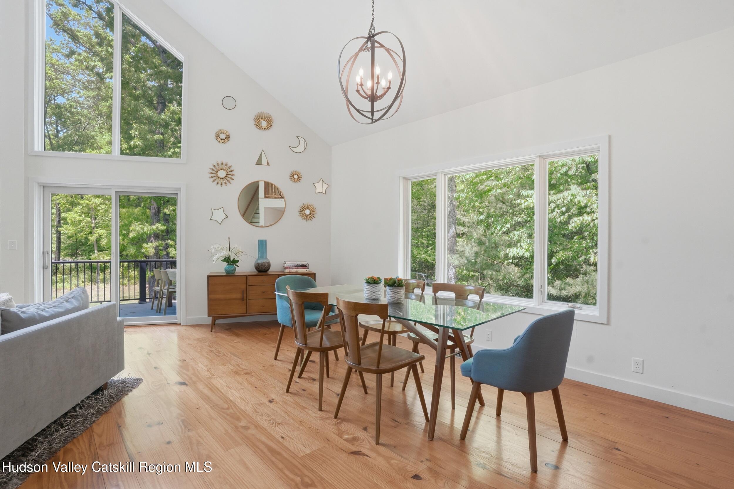 21 Woodland Lane