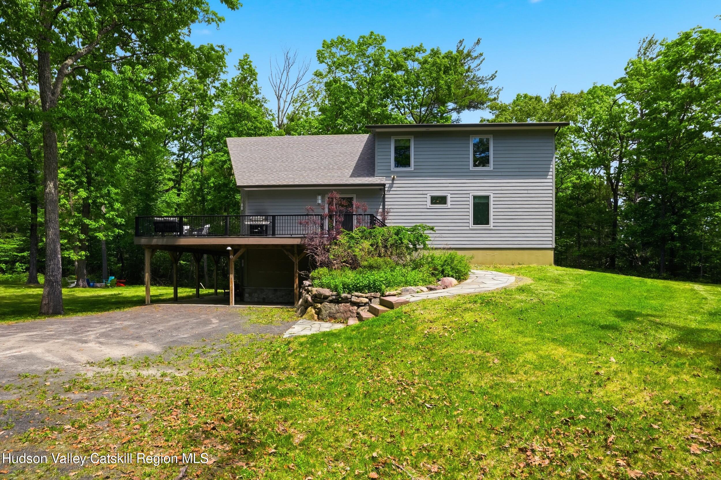 21 Woodland Lane