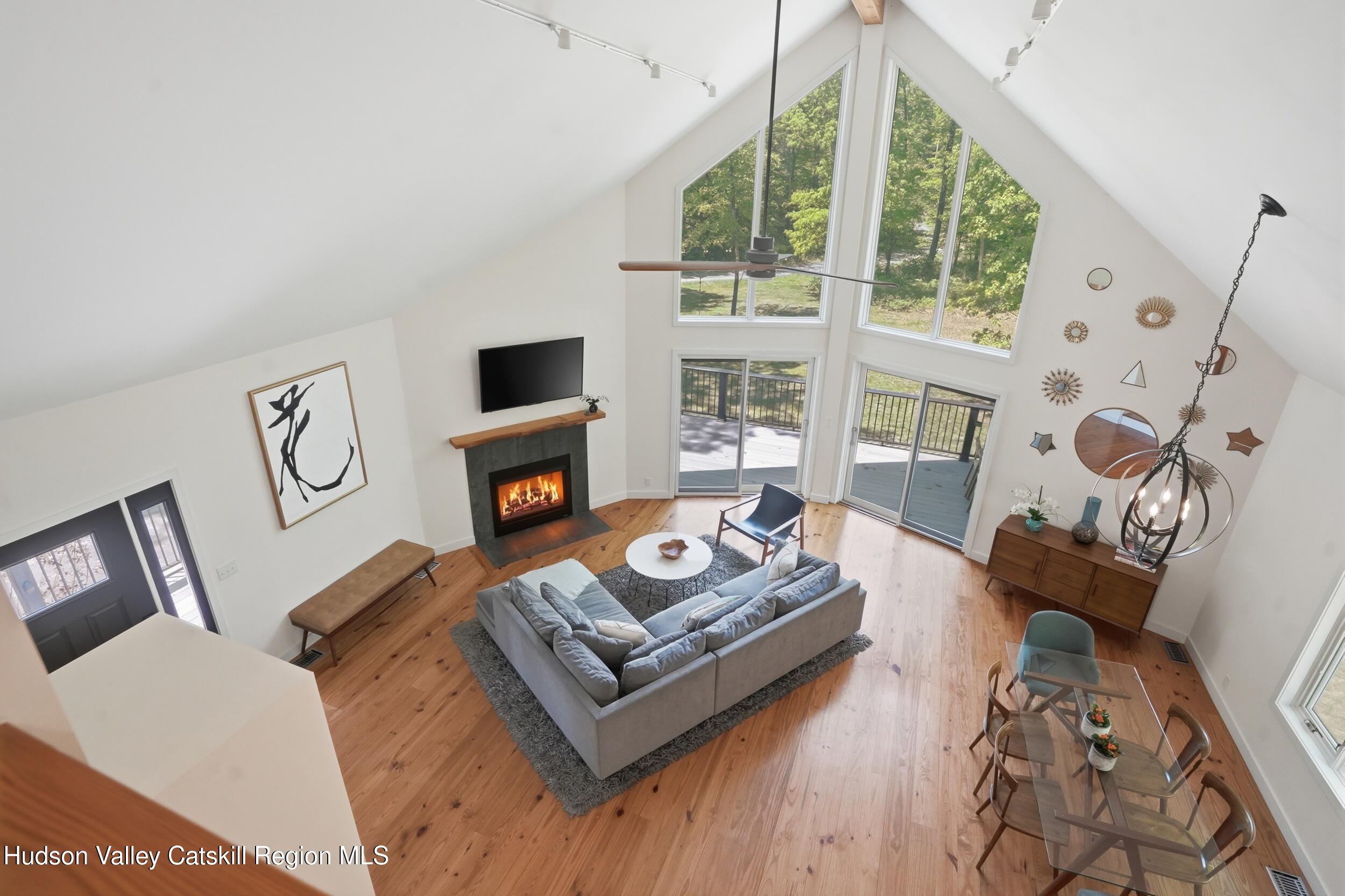 21 Woodland Lane