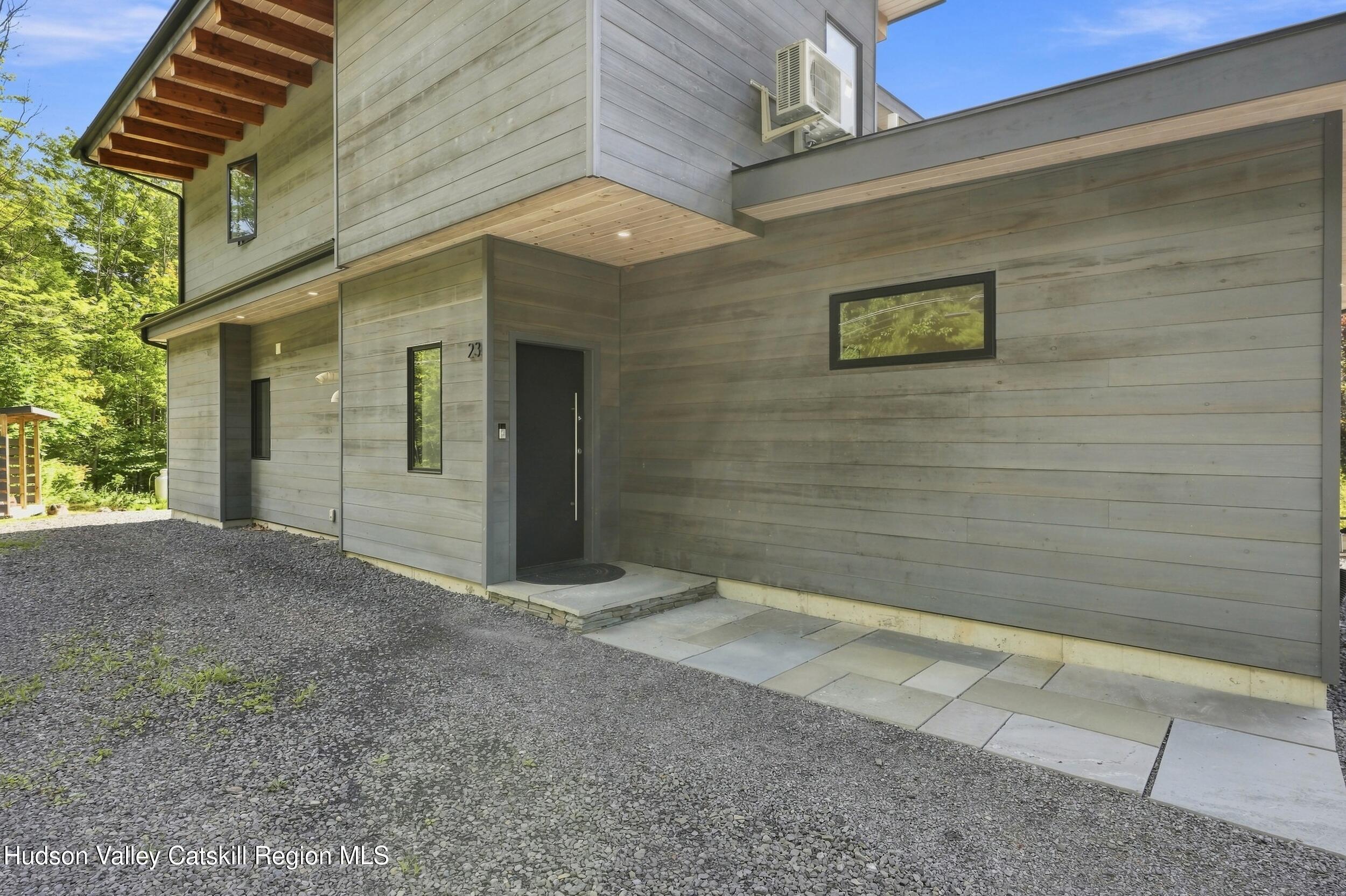 23 Traver Hollow Road