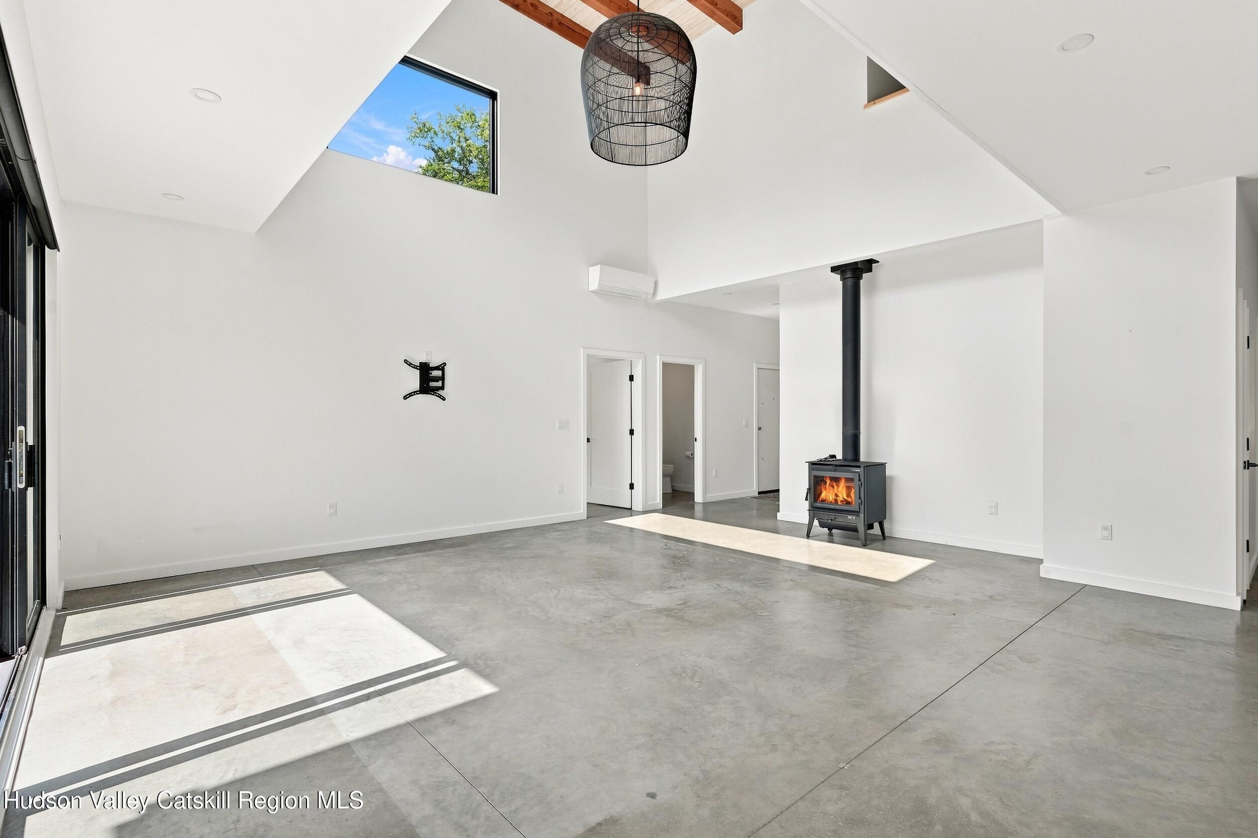 23 Traver Hollow Road