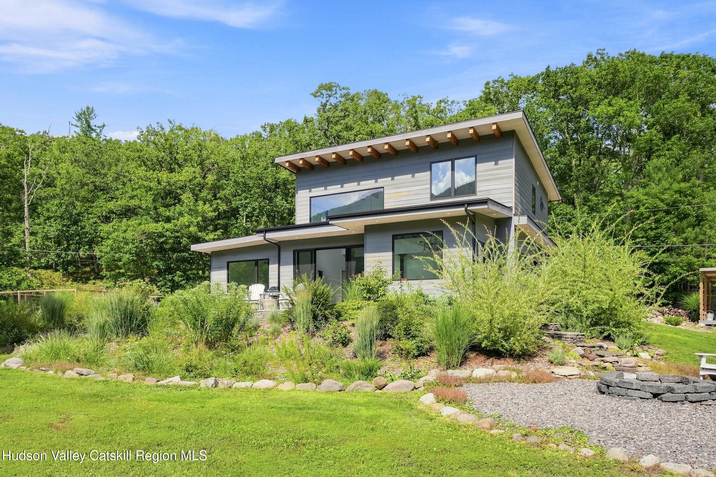 23 Traver Hollow Road
