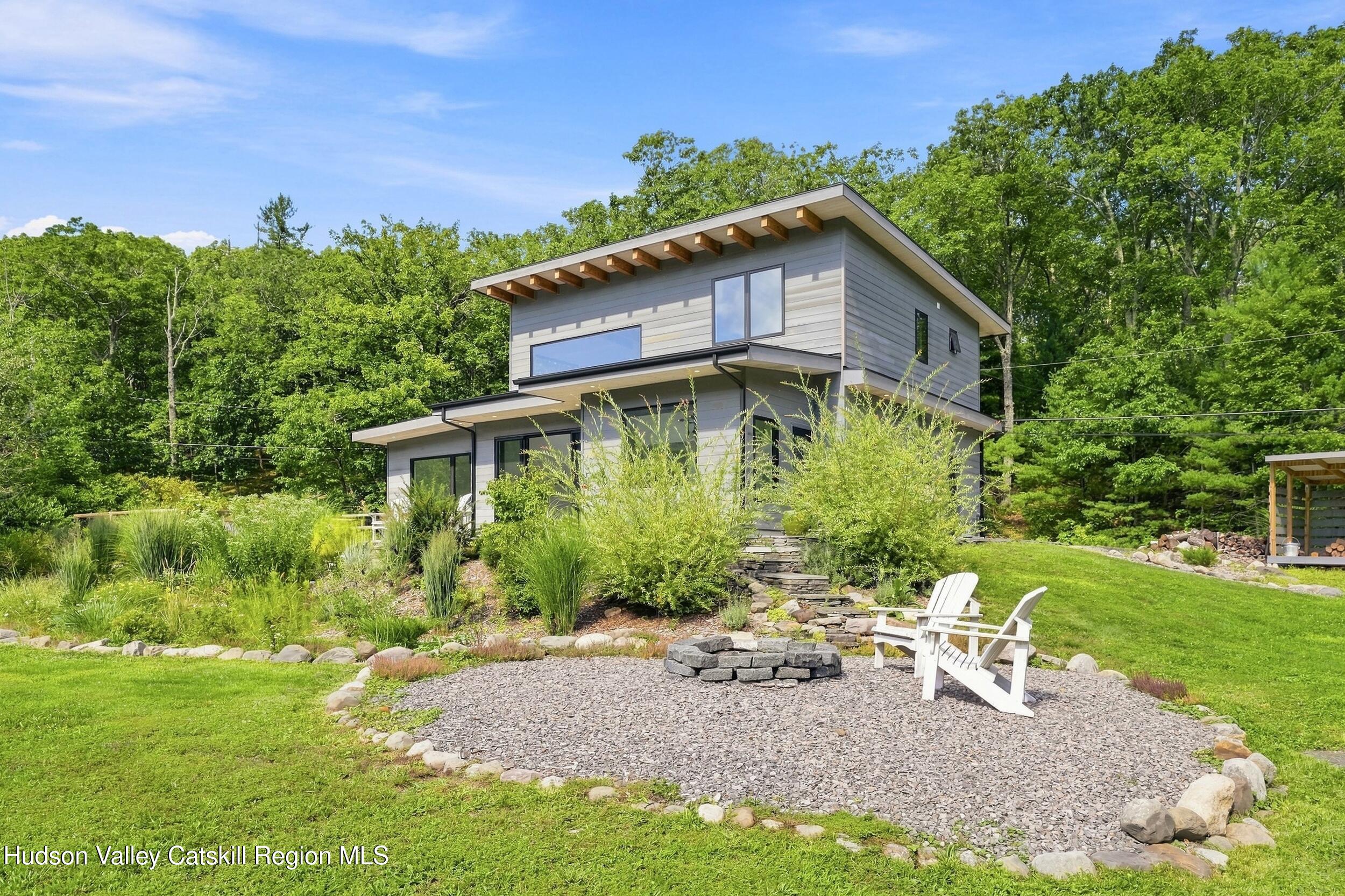 23 Traver Hollow Road