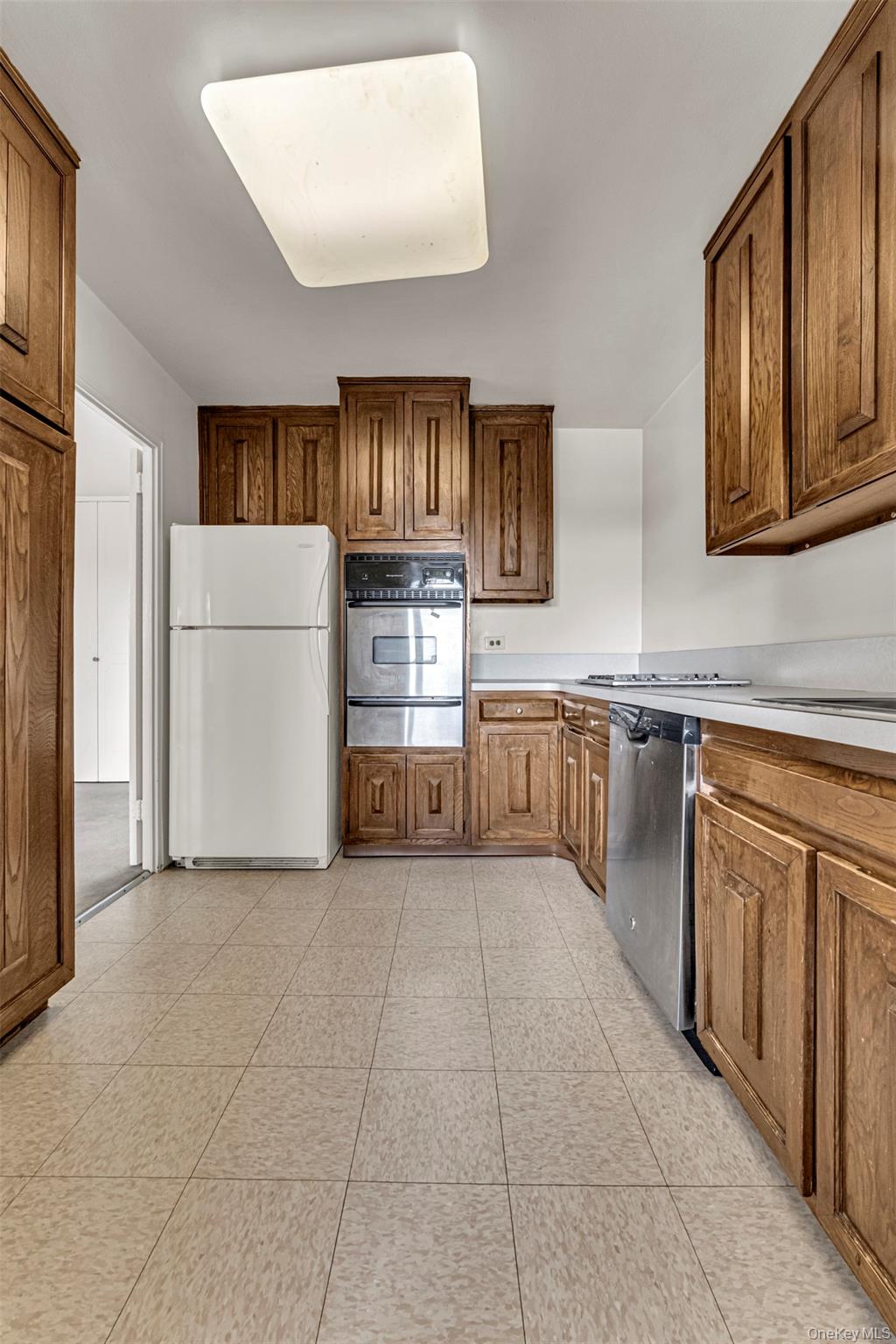 2500 Johnson Avenue Unit: 6T