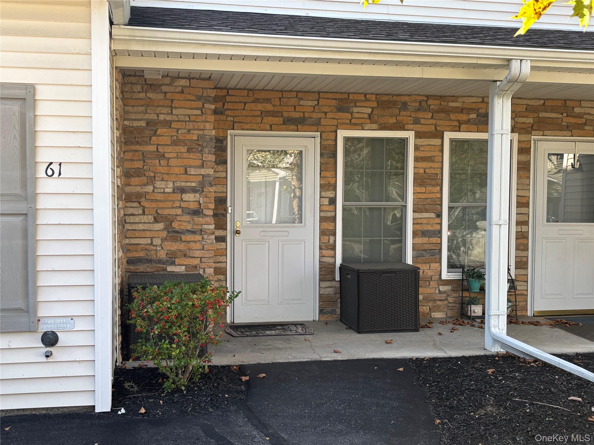 61 Aveonis Court