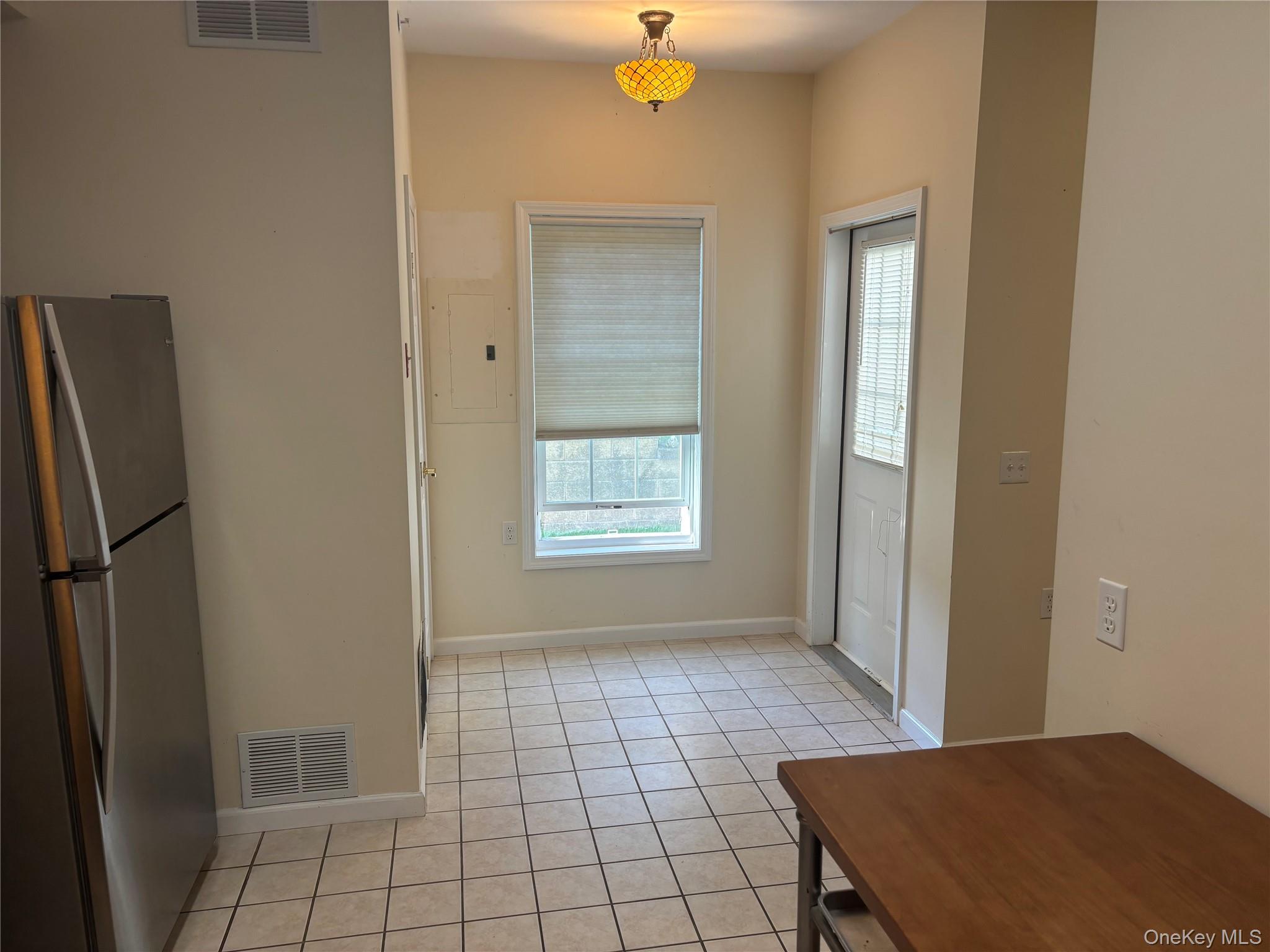 61 Aveonis Court