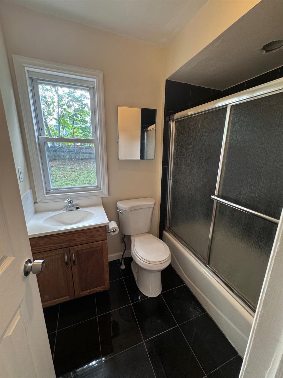 77 Cottage Street Unit: 1