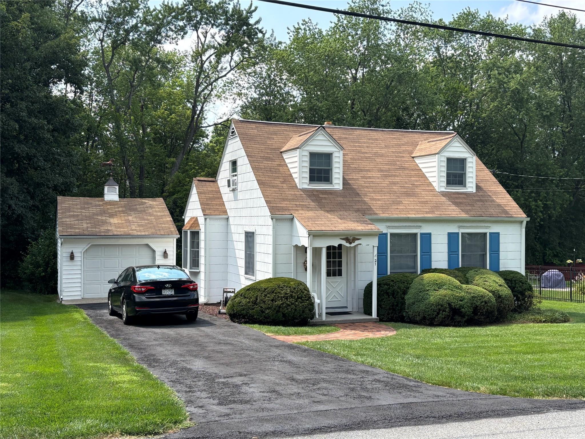 21 Kinderhook Drive