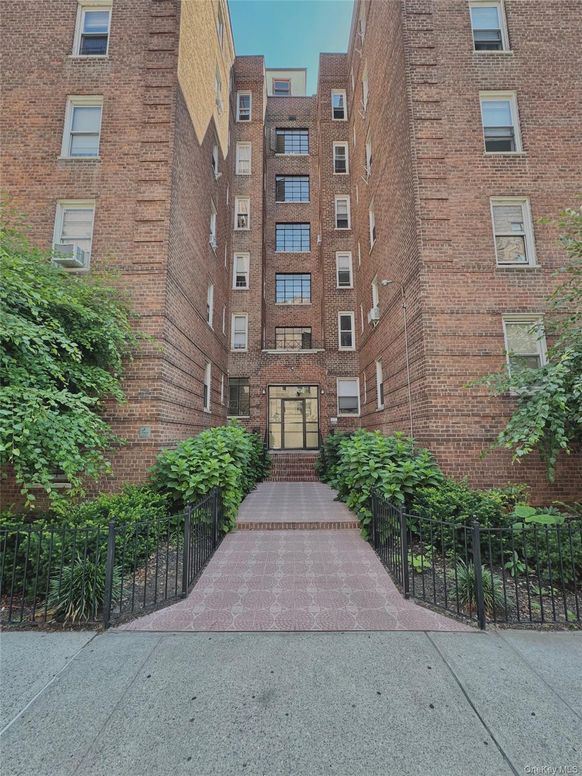 2090 Barnes Avenue Unit: 6A