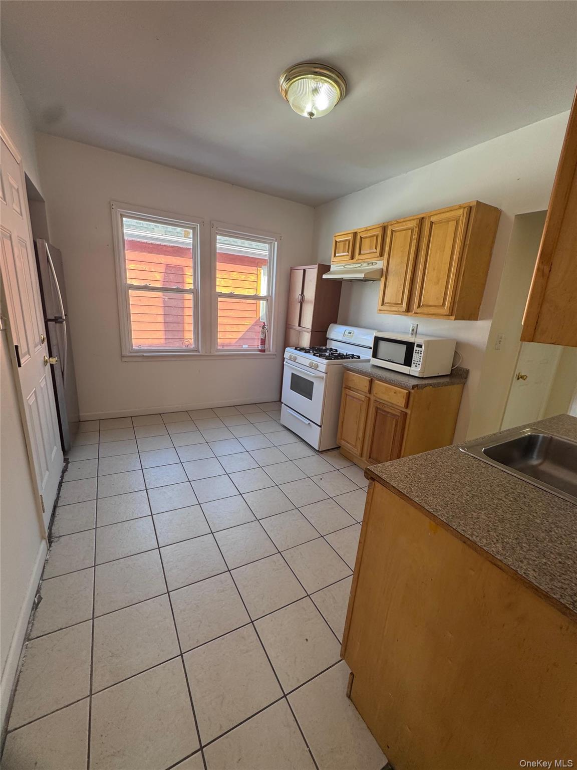 4 Gray Street Unit: Apt #2