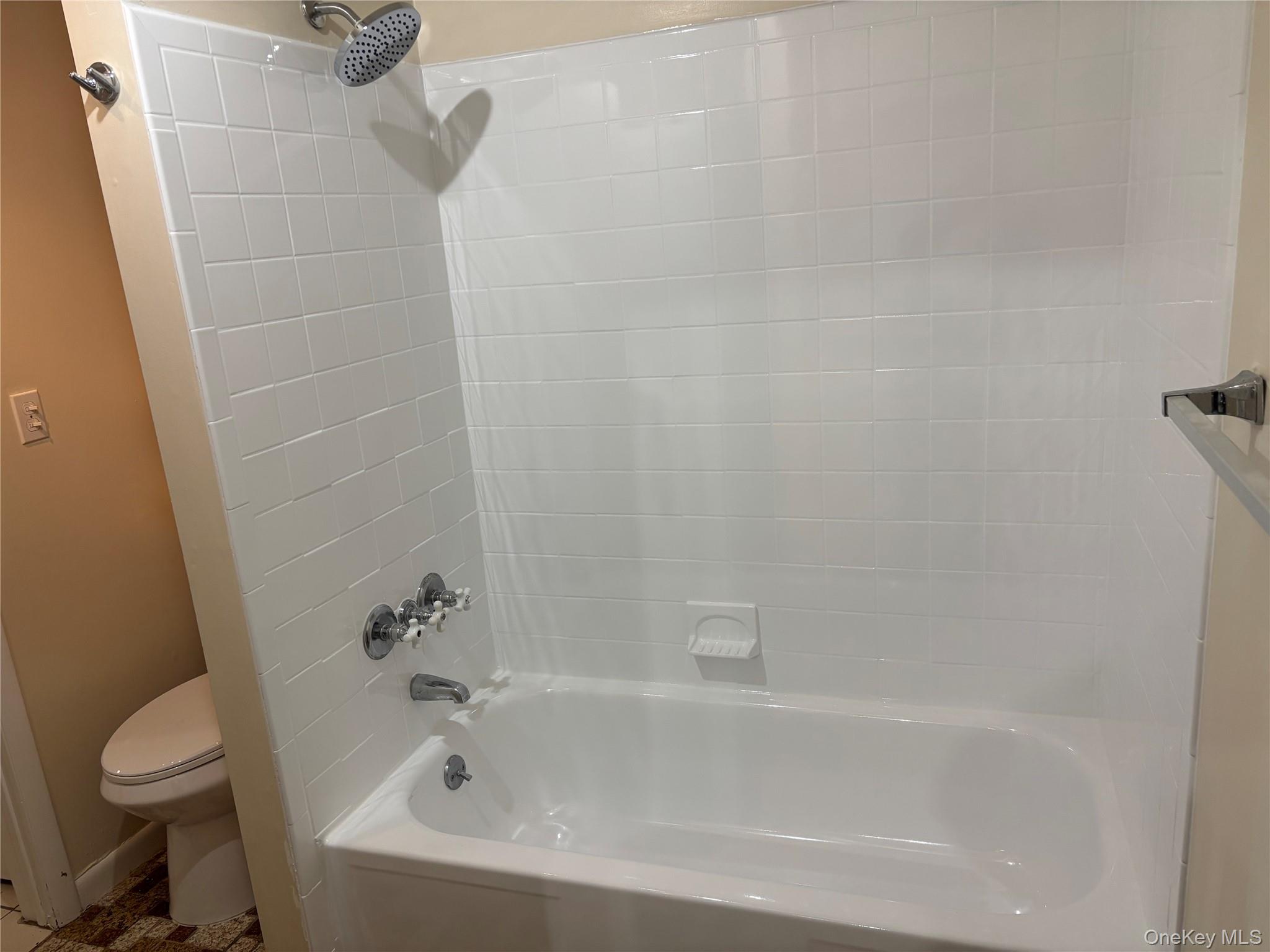 4 Locust Court Unit: F