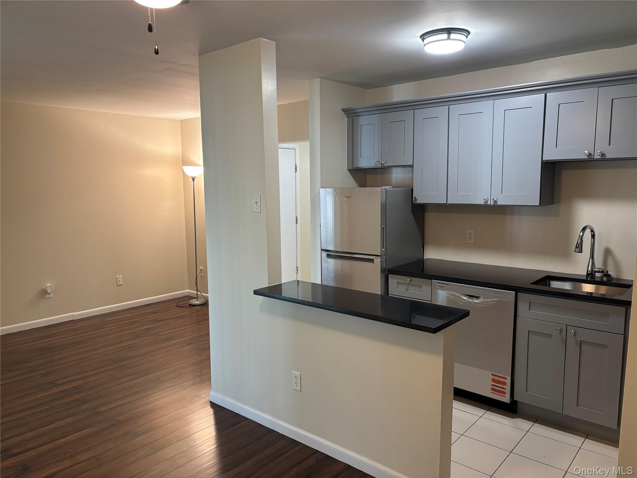 4 Locust Court Unit: F