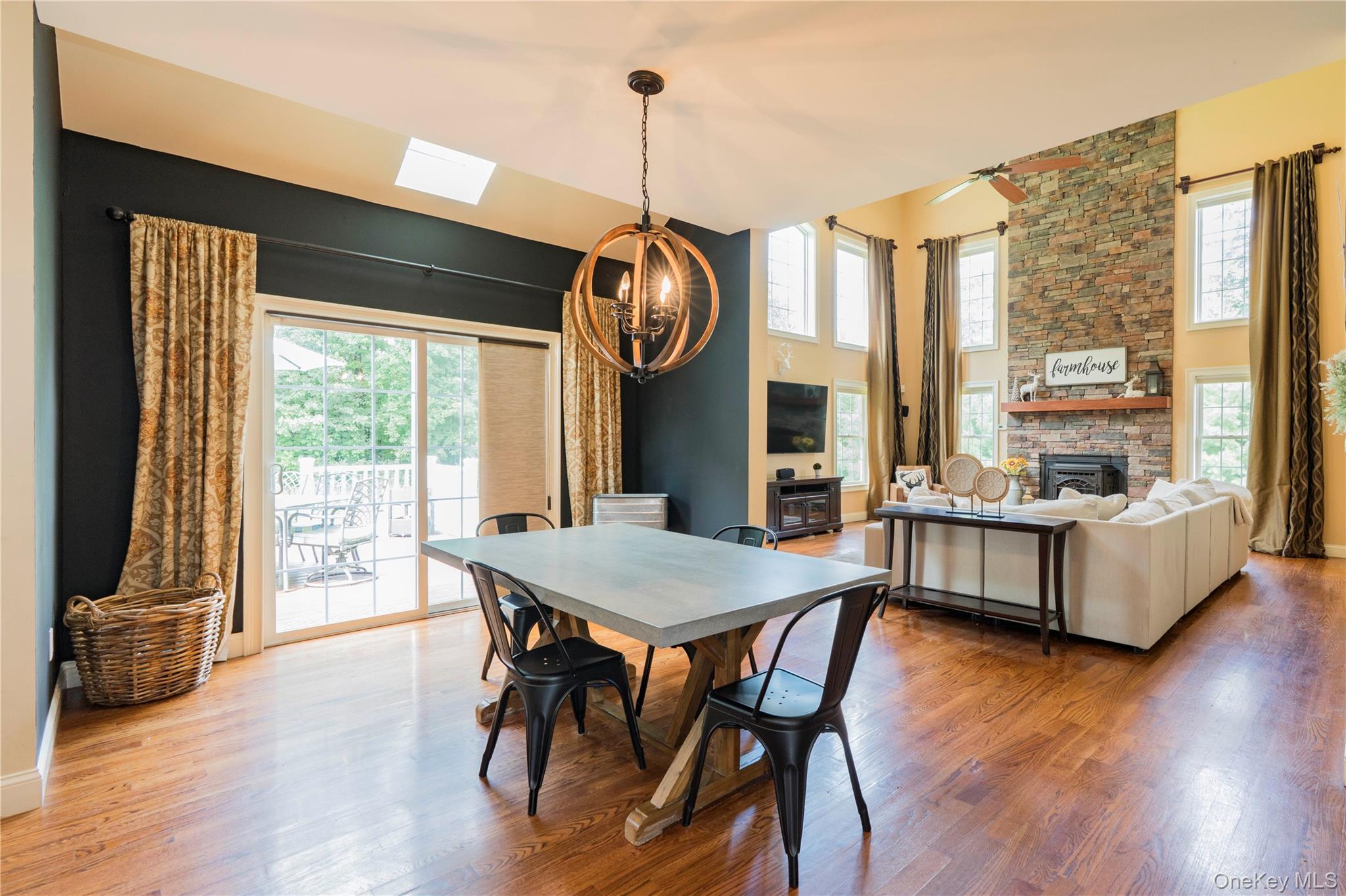 102 Caties Way