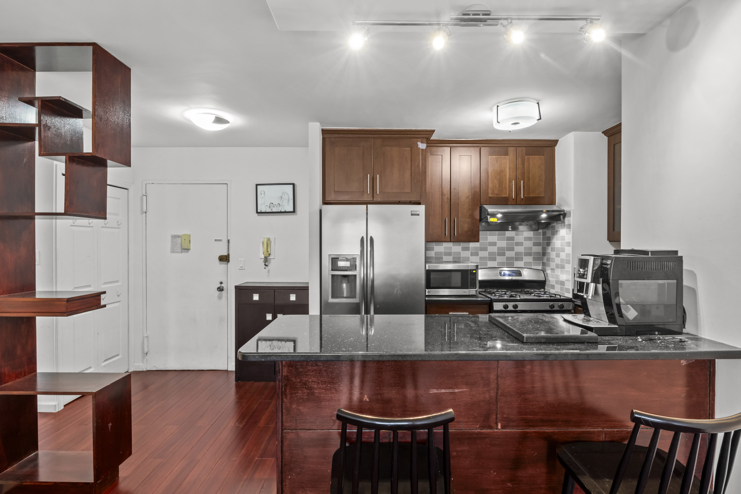 305 E 40TH Street 12L