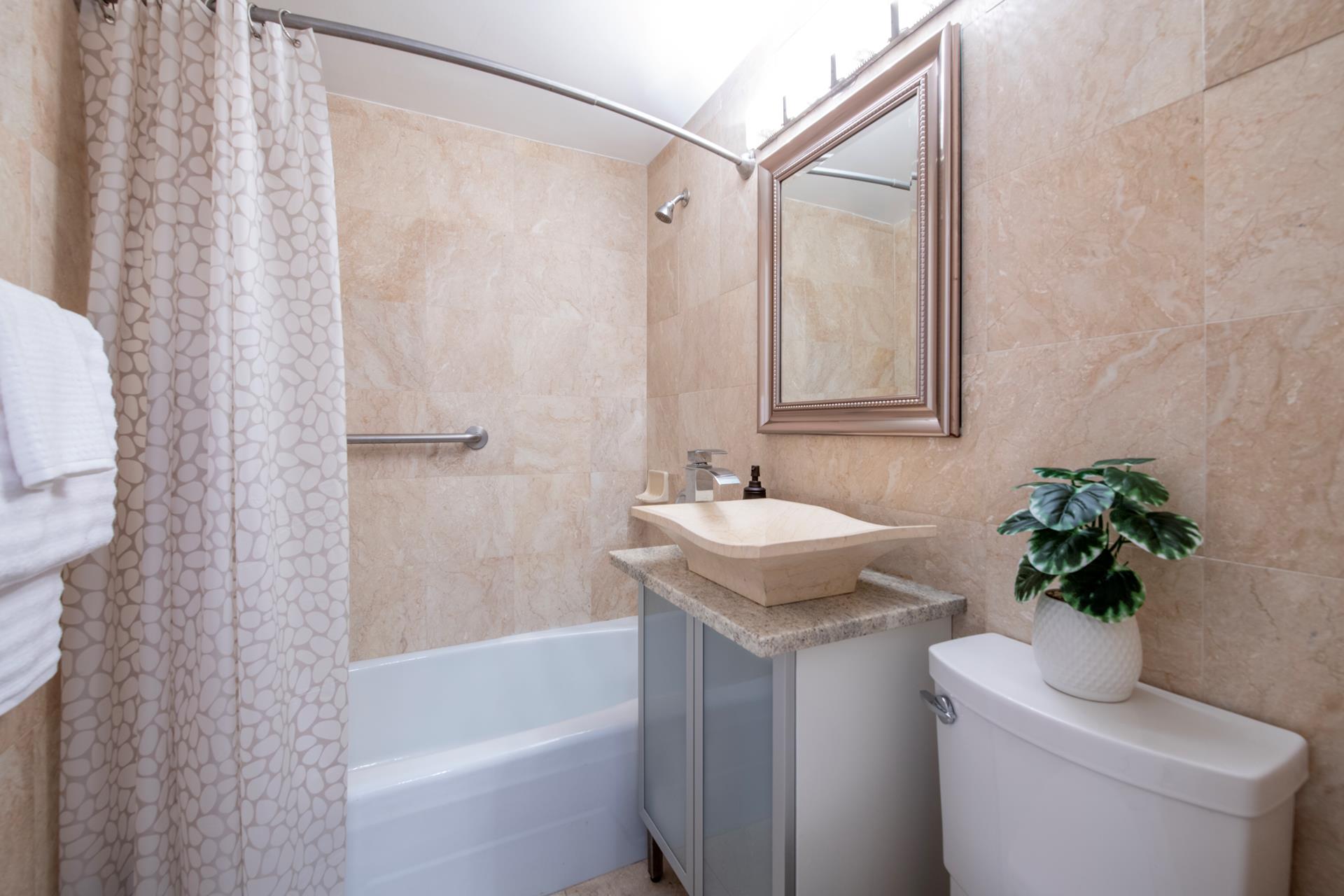 160 E 65TH Street 8A